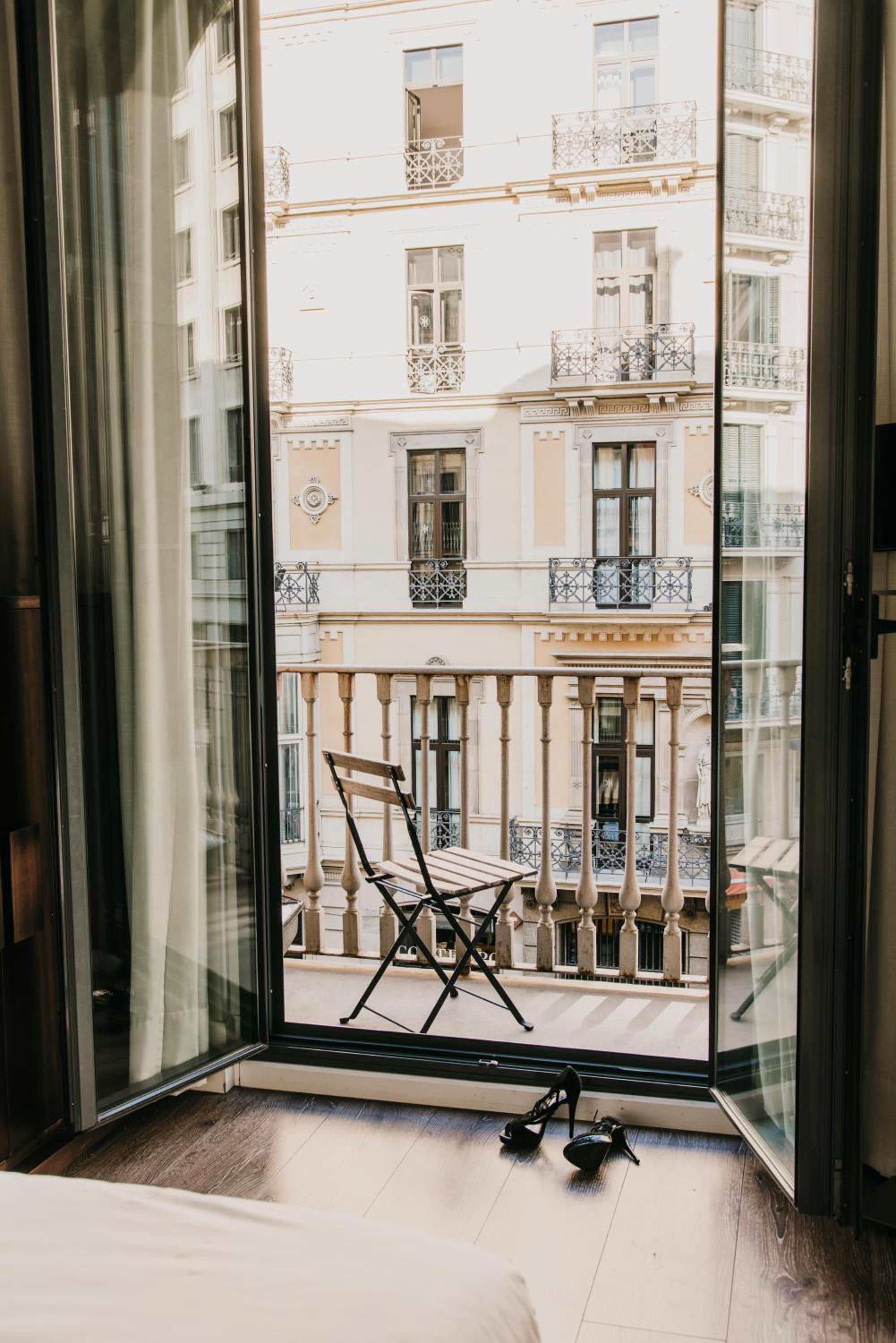 Double or Twin Room with Balcony thumbnail 6