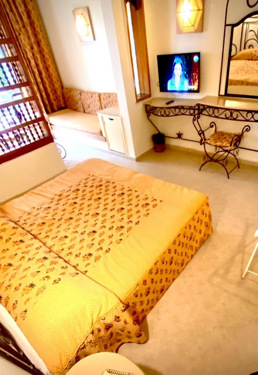 Economy Single Room with kitchenette (Kitchenette equipment is not included )
