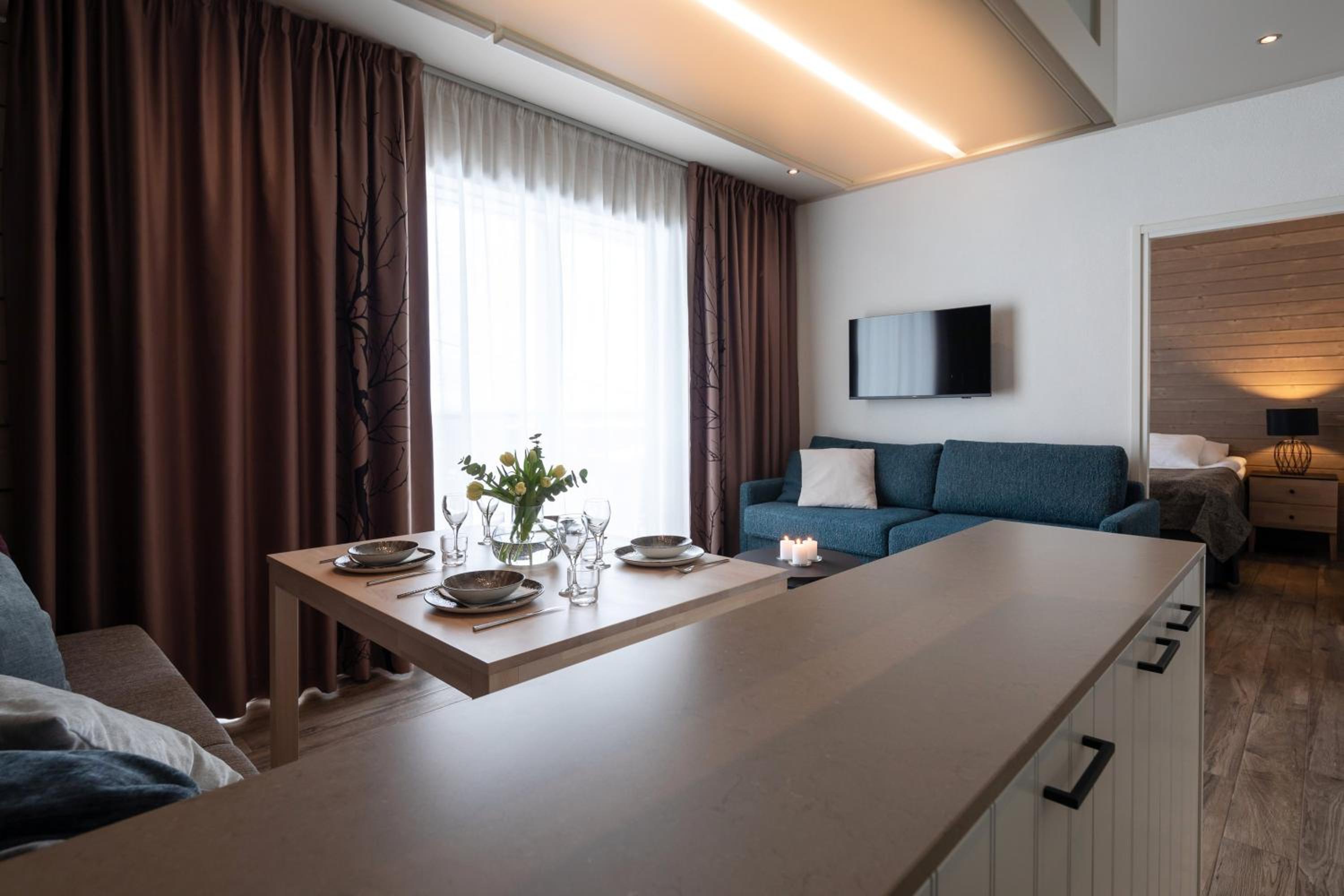 Family Room with Balcony - No pets allowed