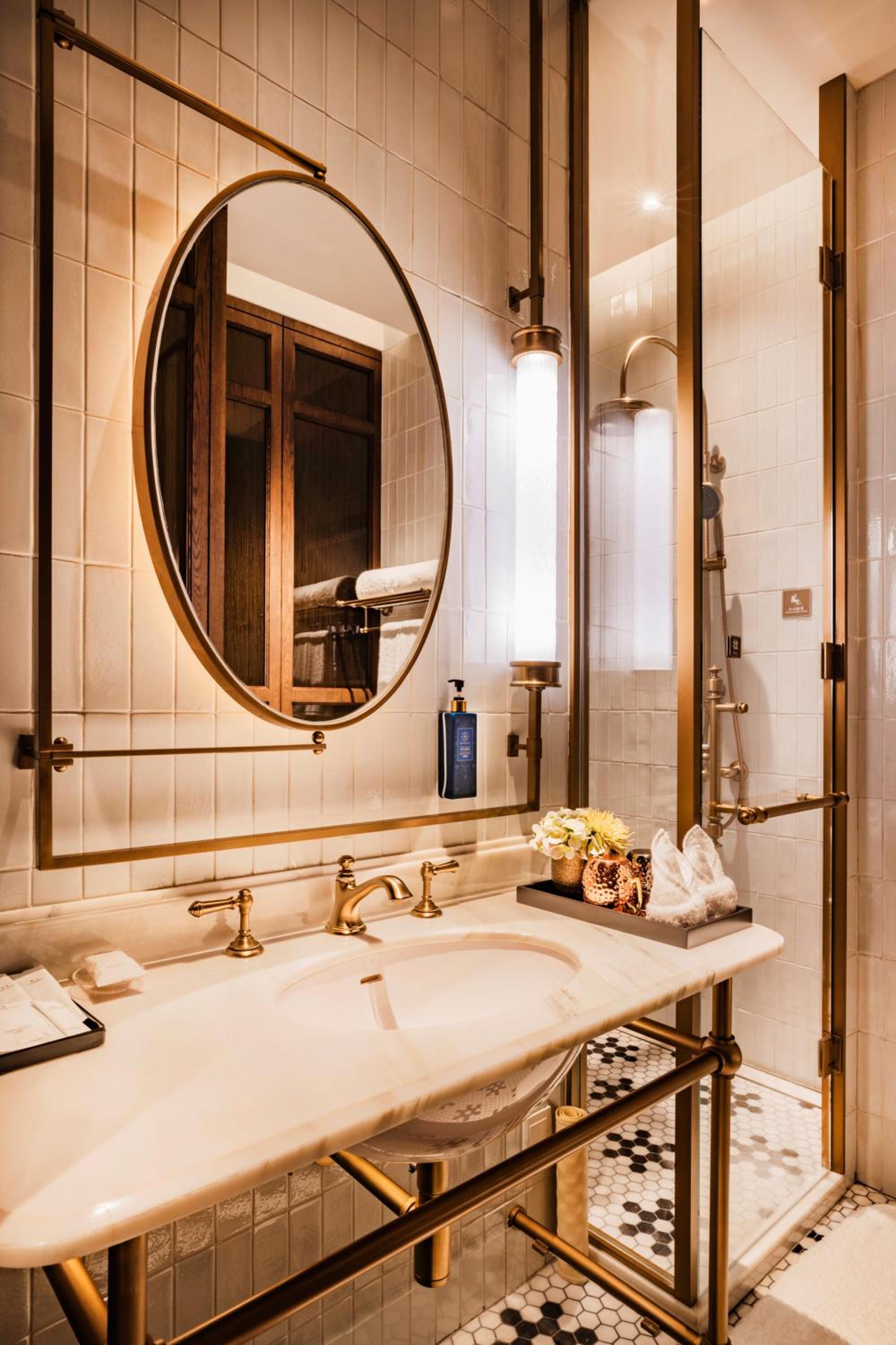 Deluxe Twin Room - Photo 6