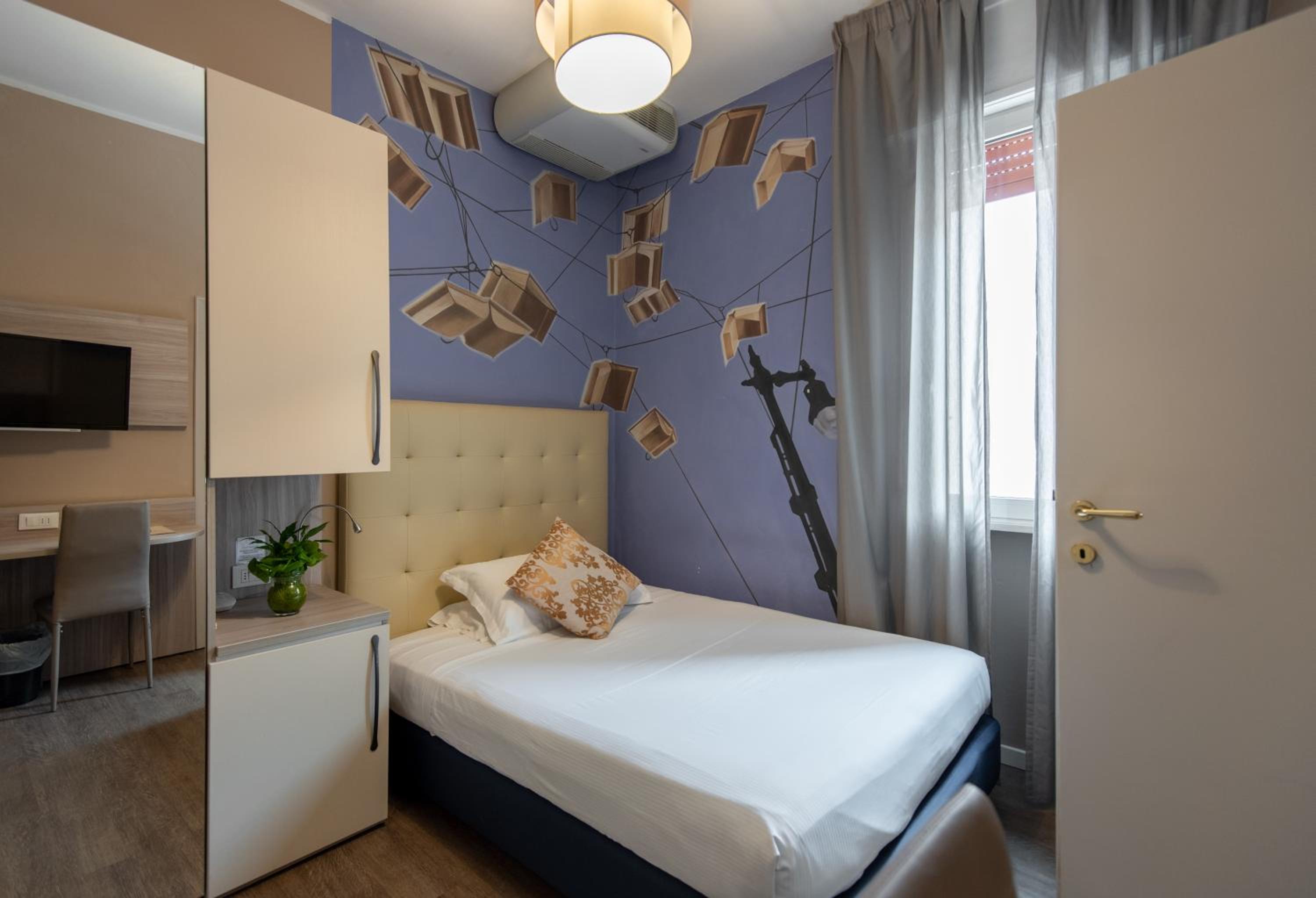 Classic Single Room