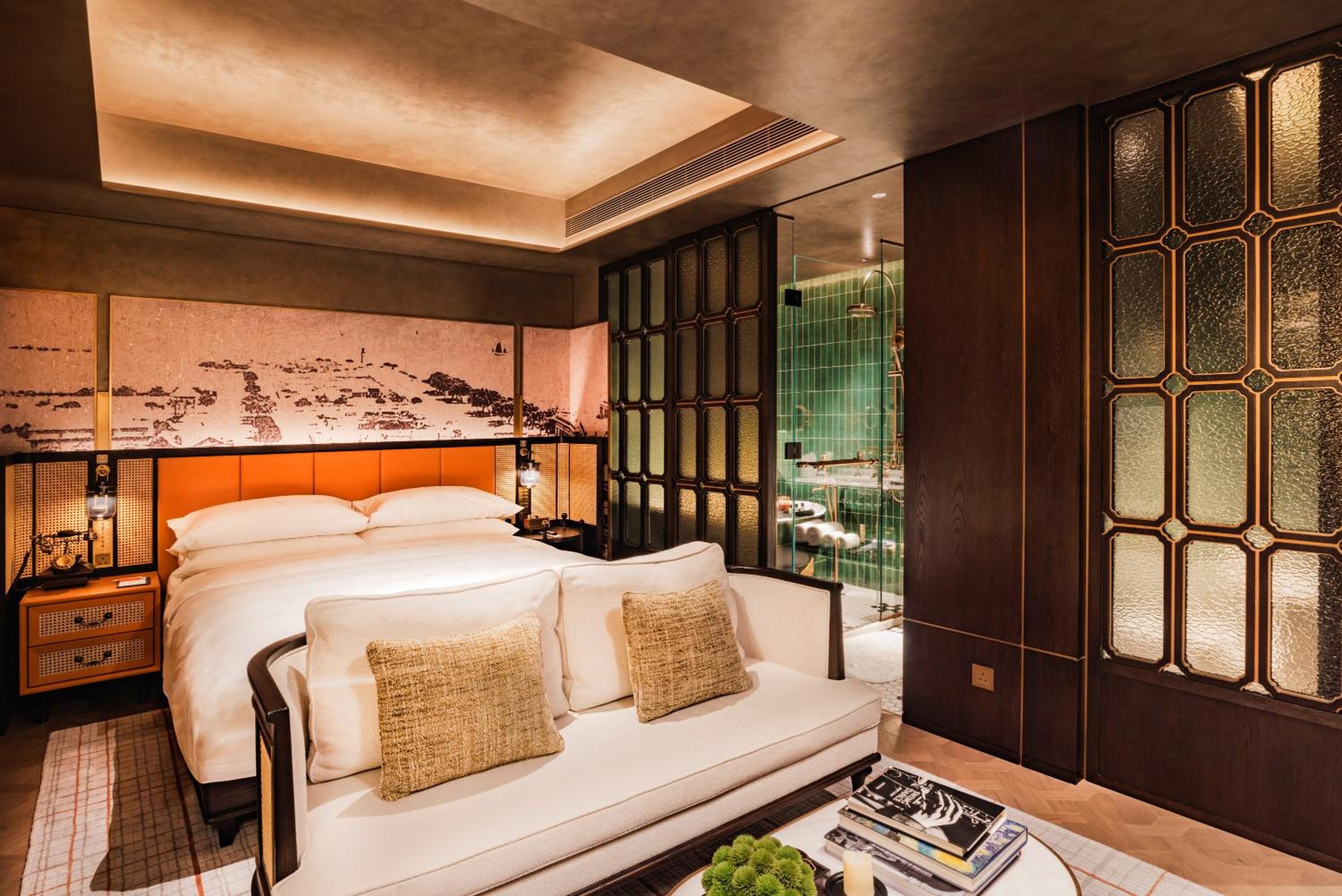 Queen Room with Balcony