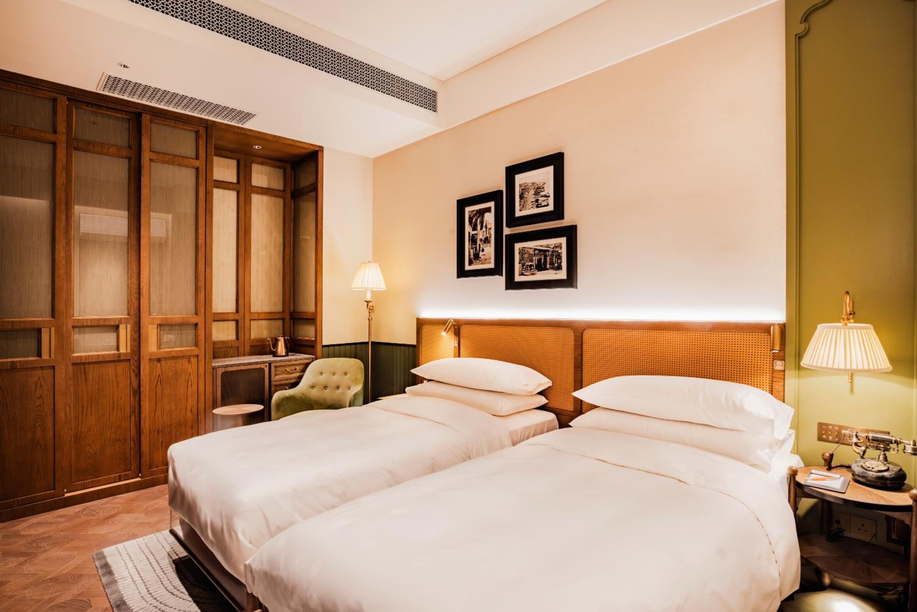 Deluxe Twin Room - Photo 3