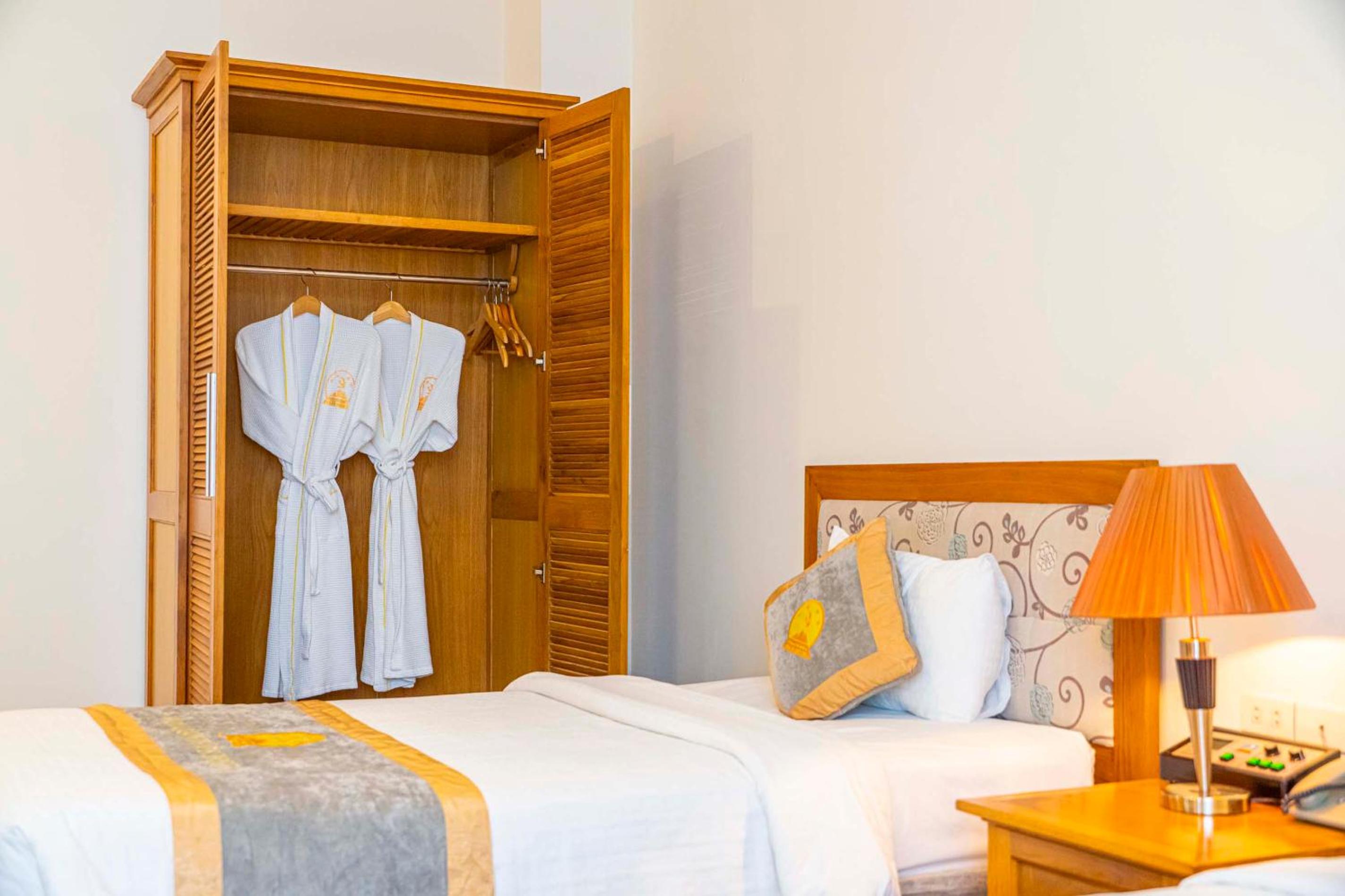 Deluxe Twin Room - Photo 10