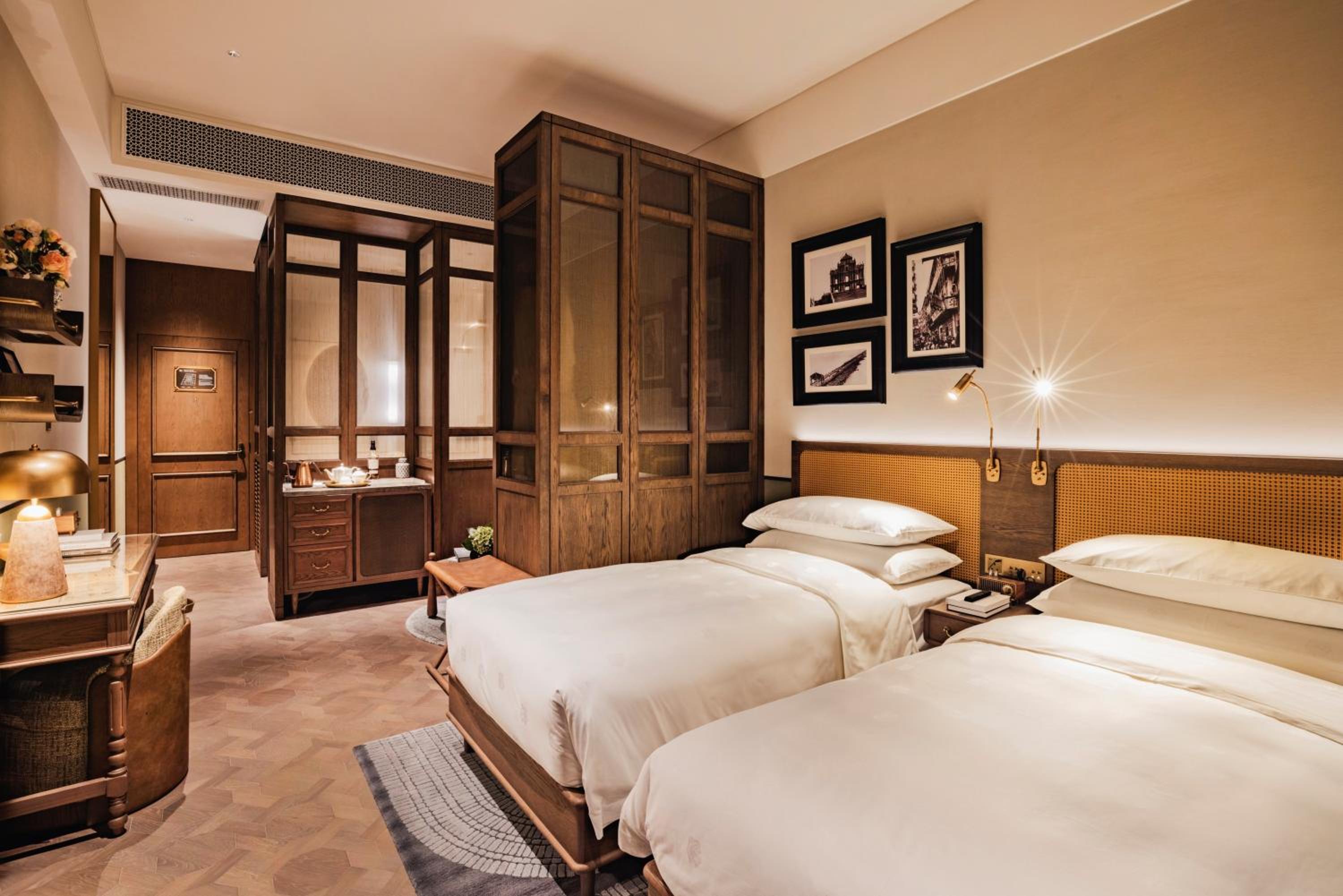 Deluxe Twin Room - Photo 2