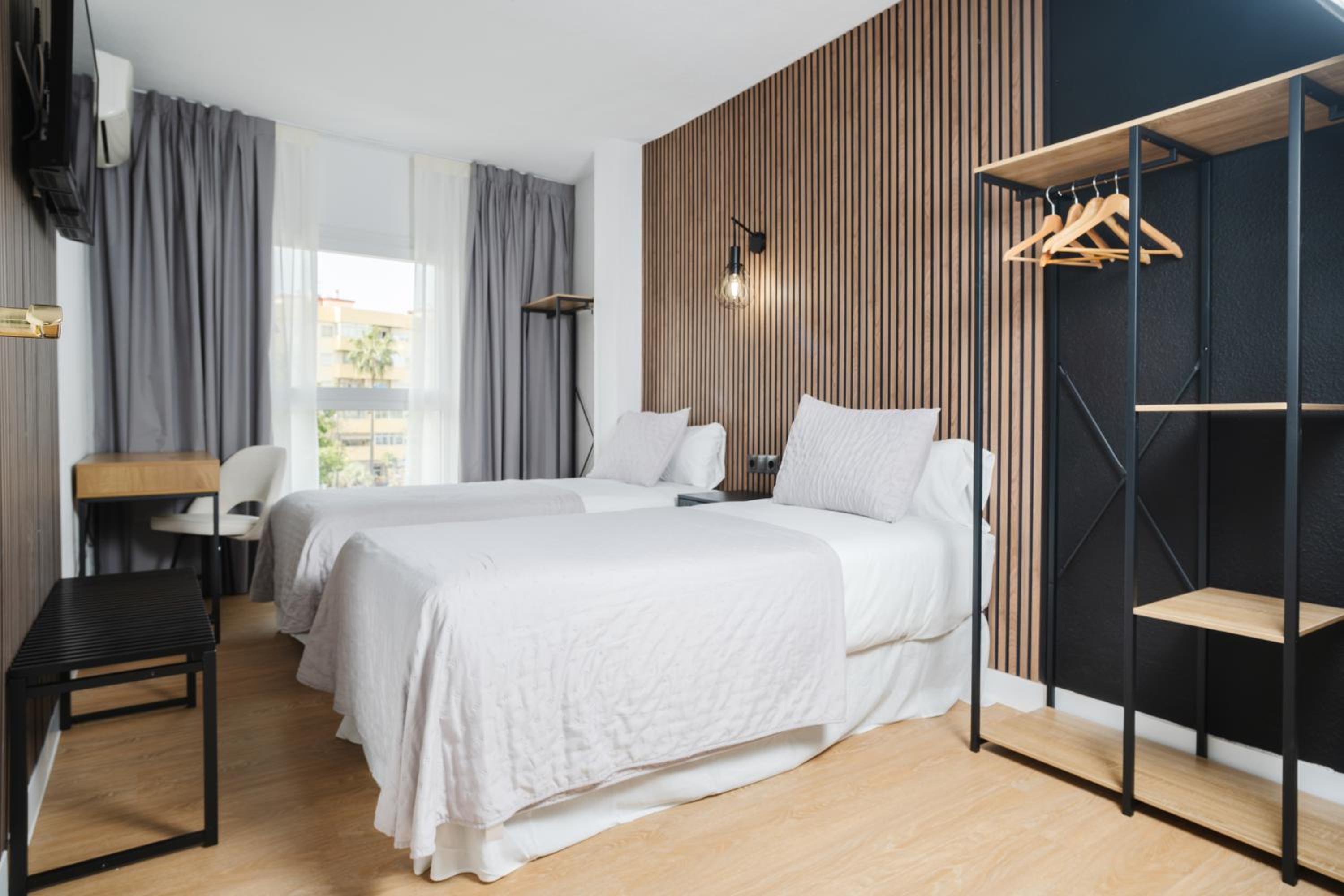 Superior Twin Room - Photo 1