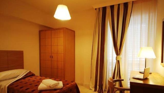 Single Room photo 2
