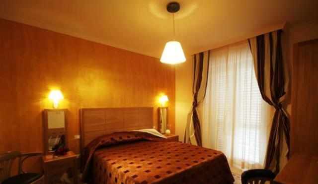 Double or Twin Room - Photo 1
