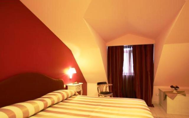 Suite - Photo 7
