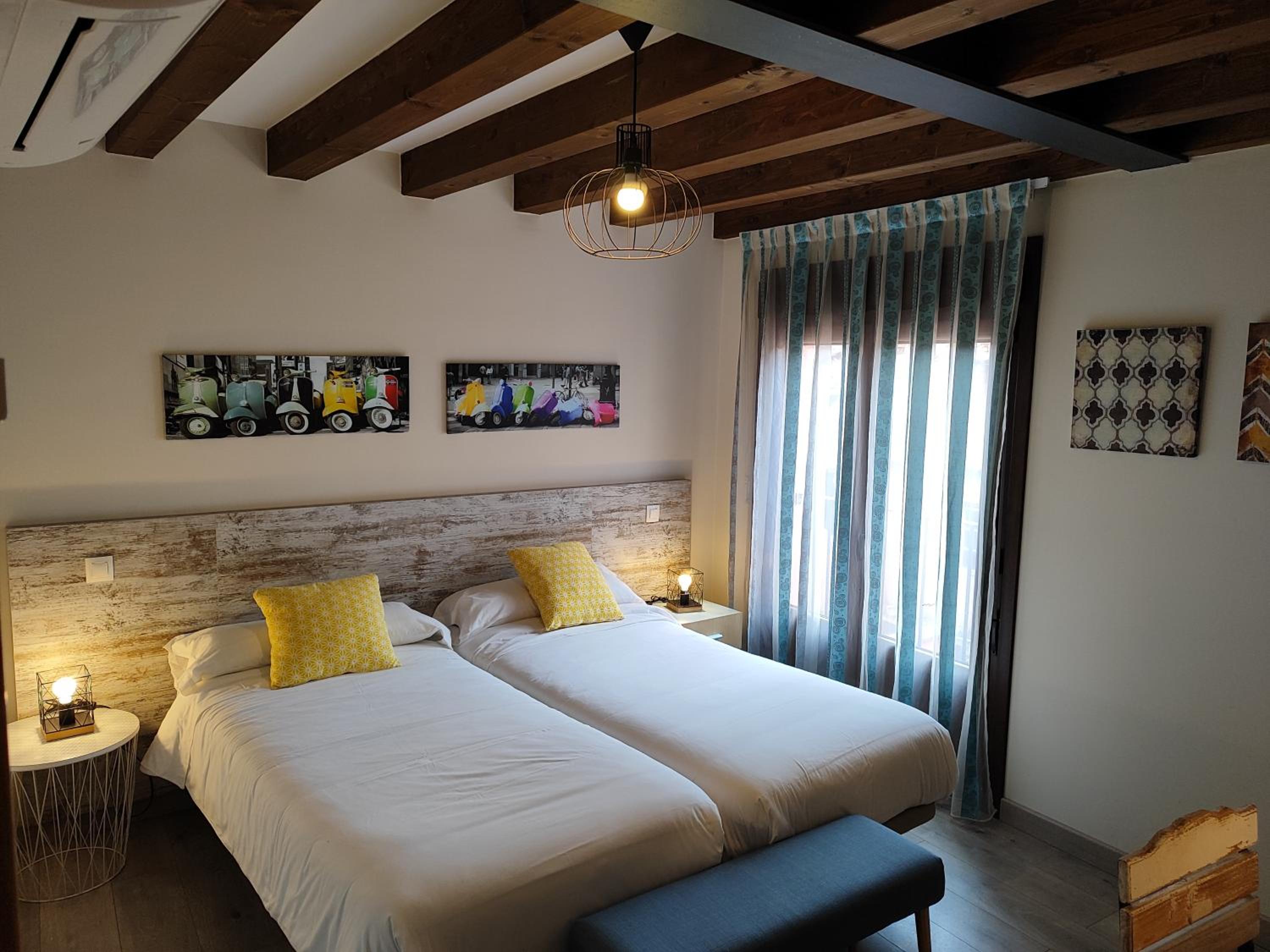 Apartment with Balcony photo 3