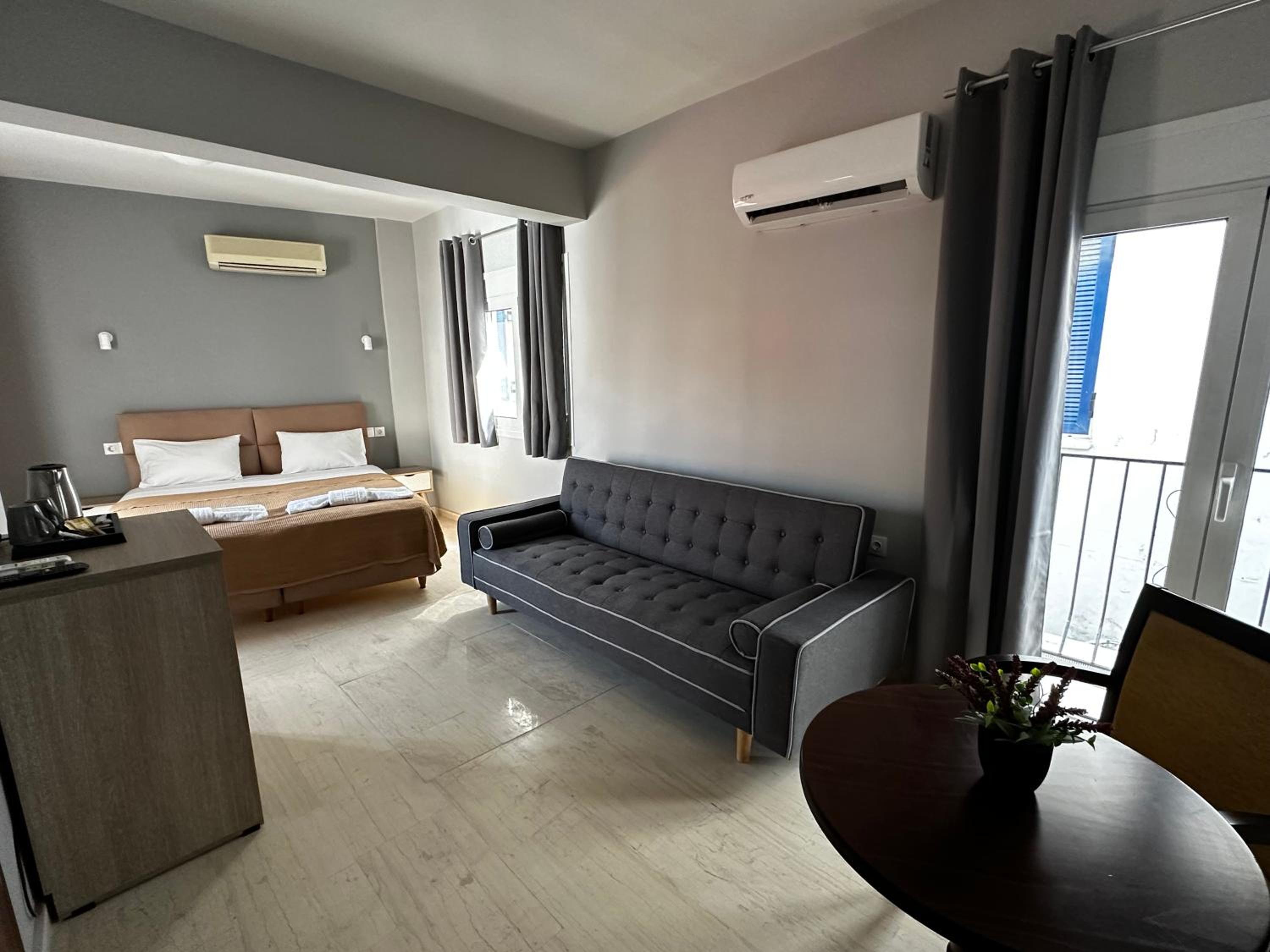 Double or Twin Room with Extra Bed photo 1