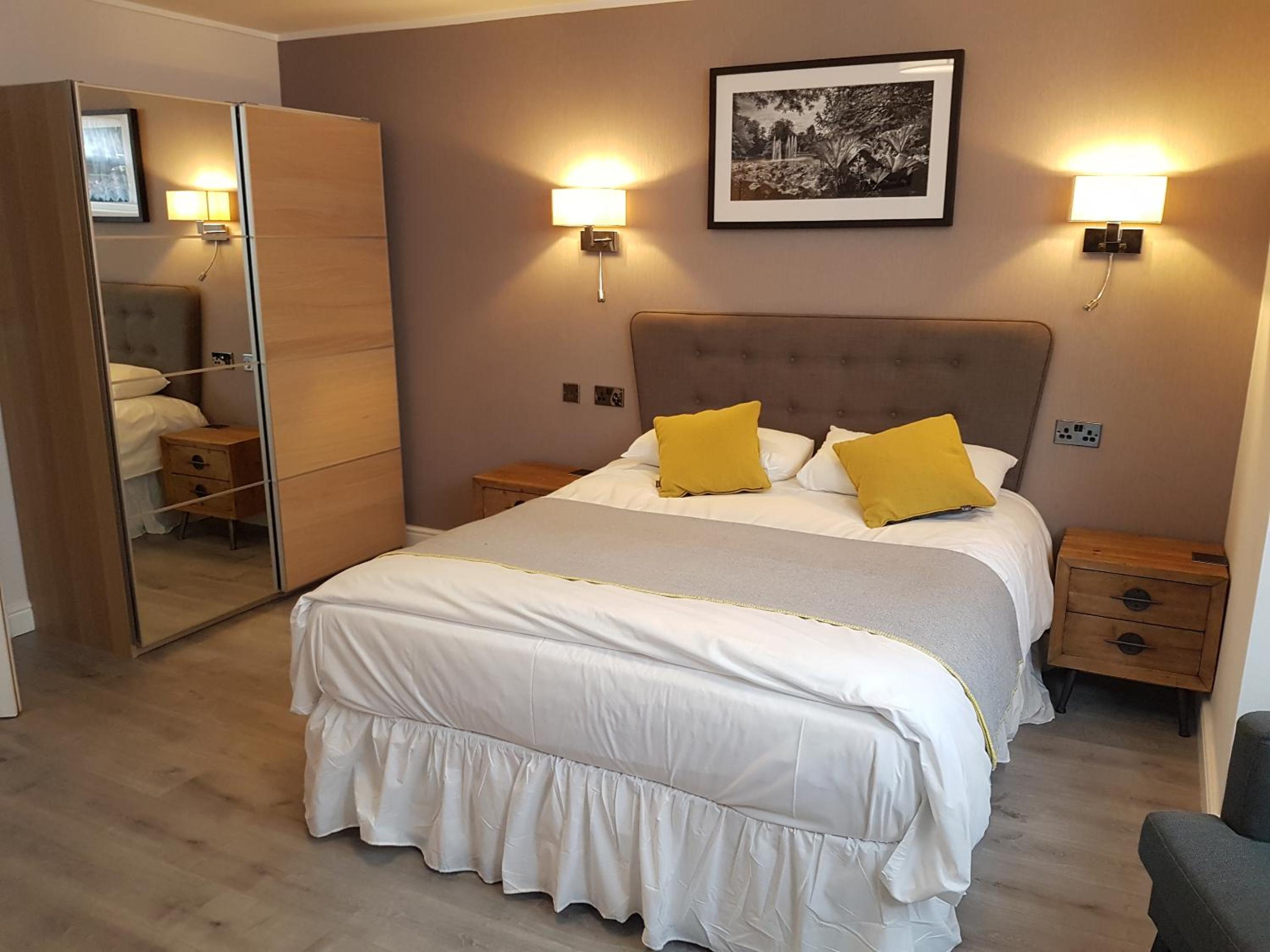 Double Room - Photo 7
