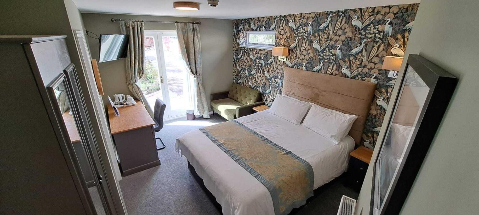 Double Room - Photo 8