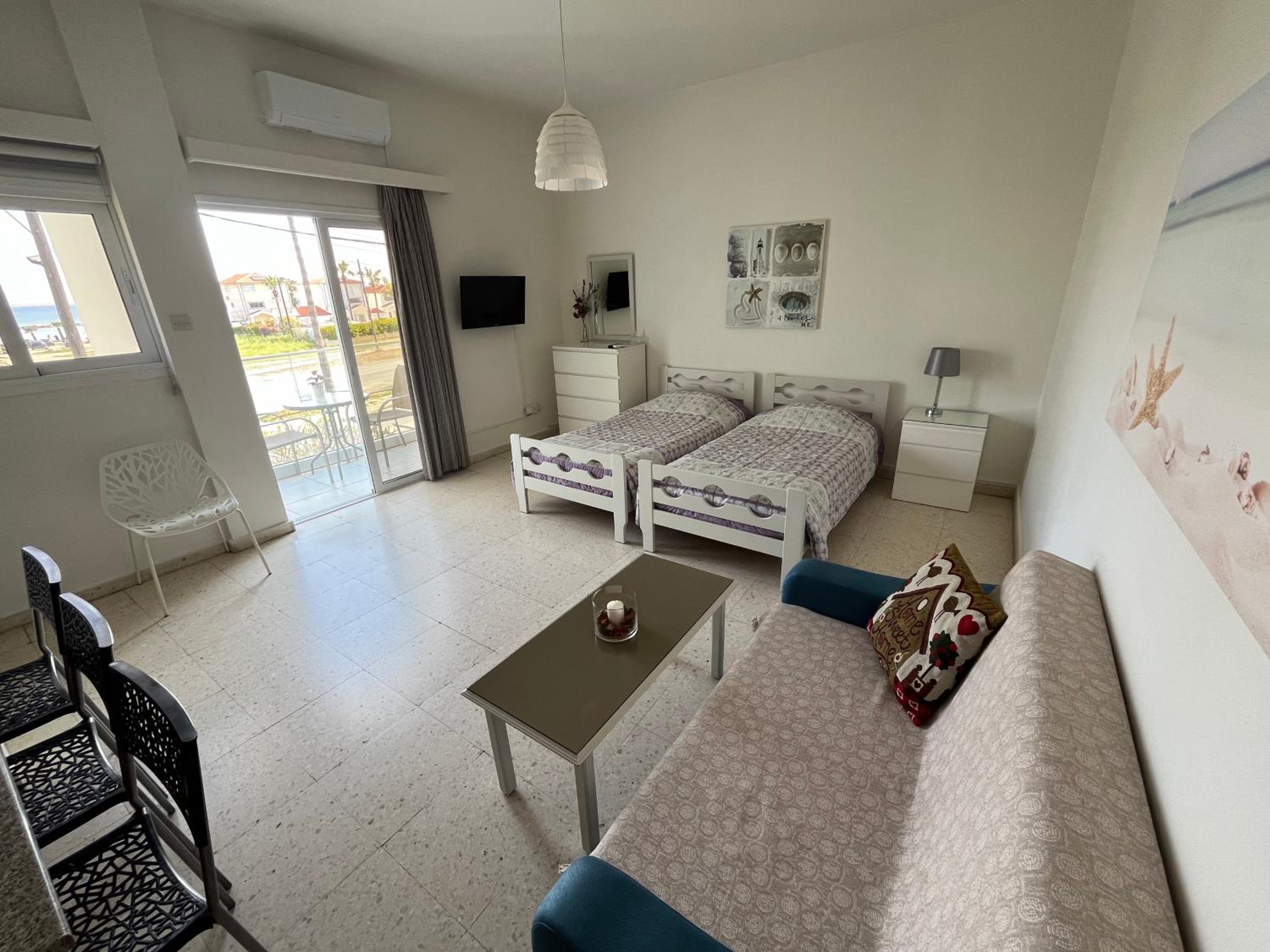 Studio with Sea View photo 2