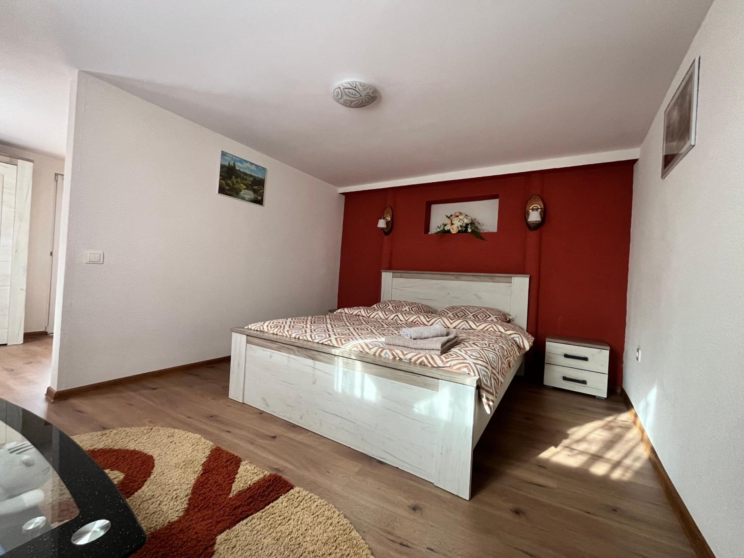 Family Room with Private Bathroom photo 2