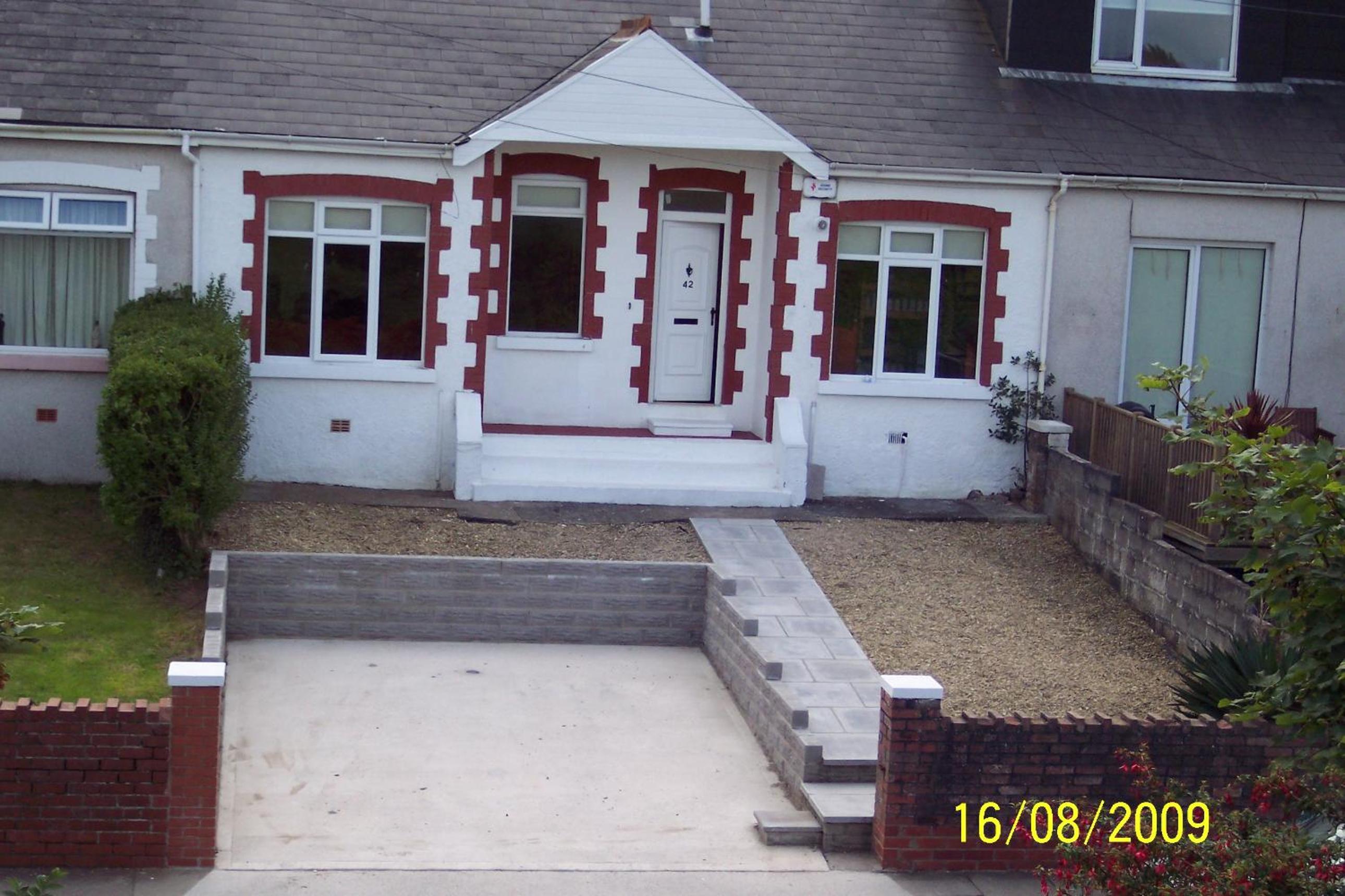 Three-Bedroom House photo 2
