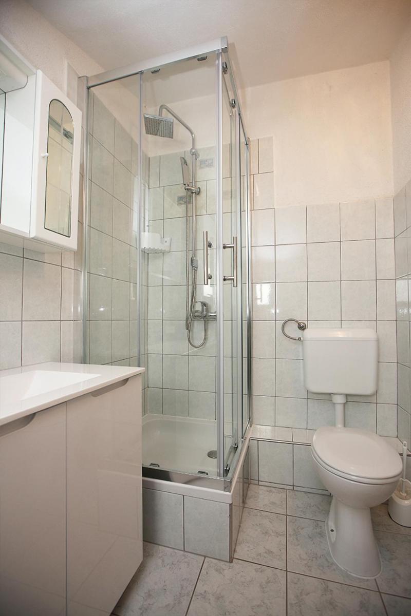 One-Bedroom Apartment with Balcony - Photo 4