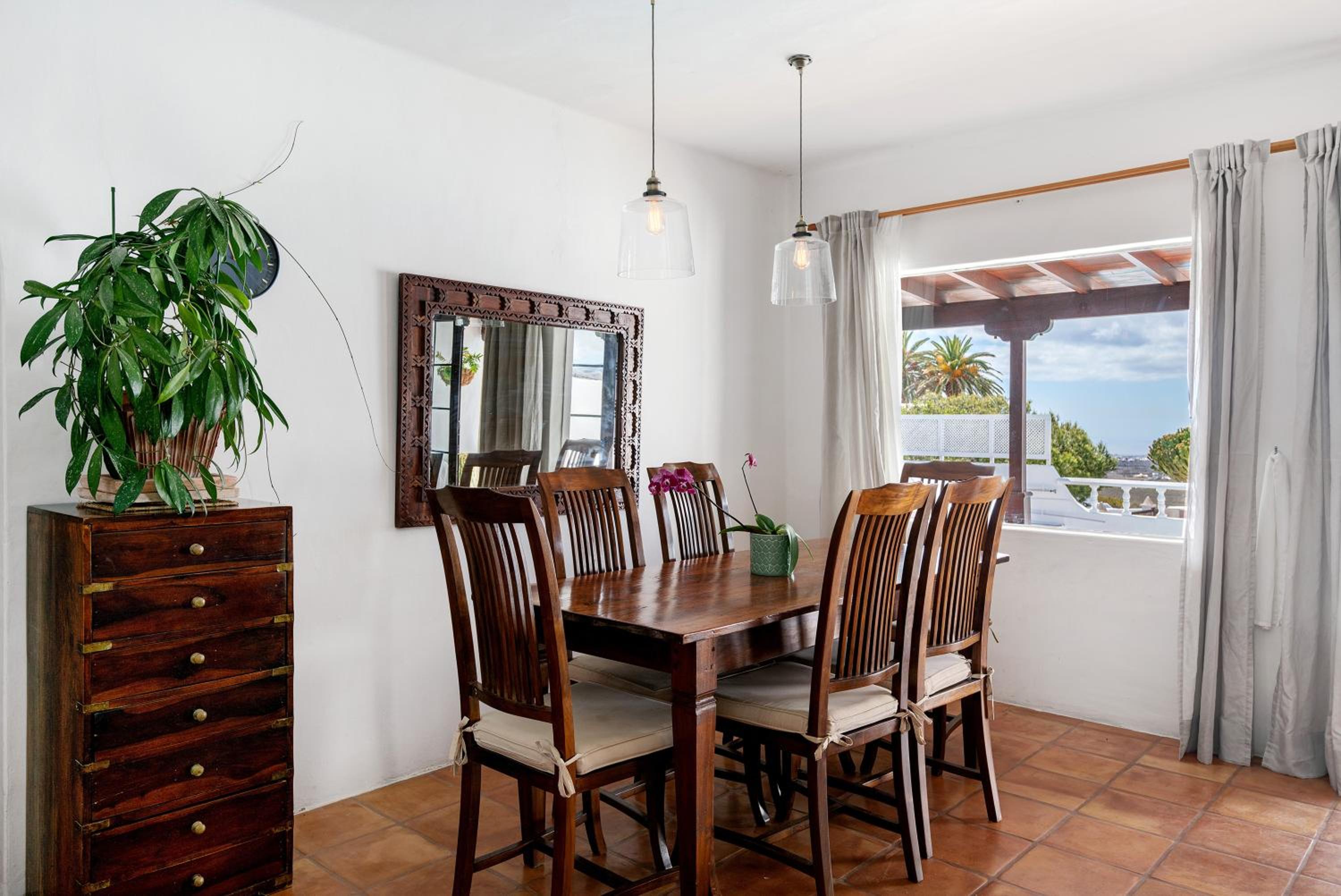 Three-Bedroom House photo 2