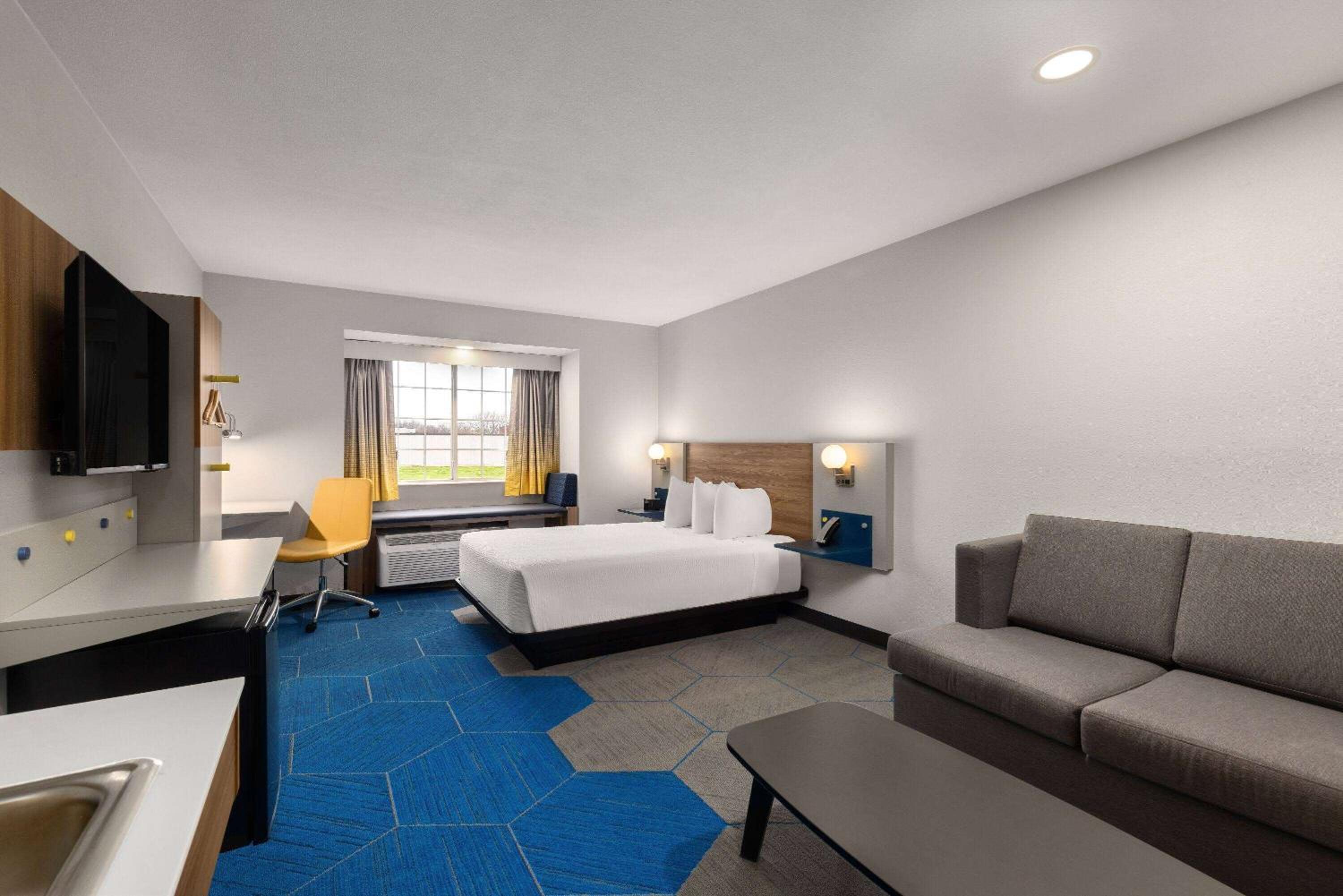 Queen Room - Disability Access - Photo 4