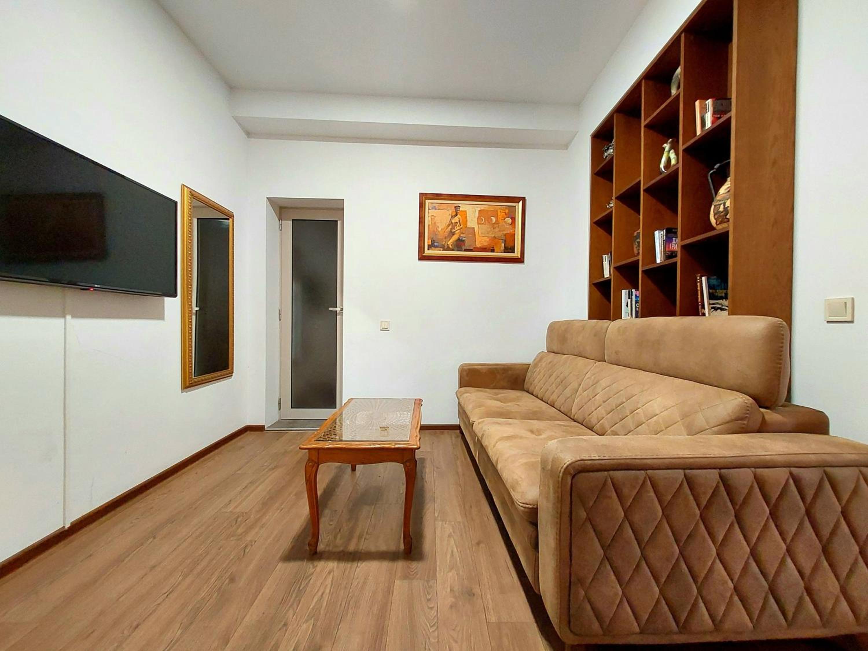 Apartment photo 1