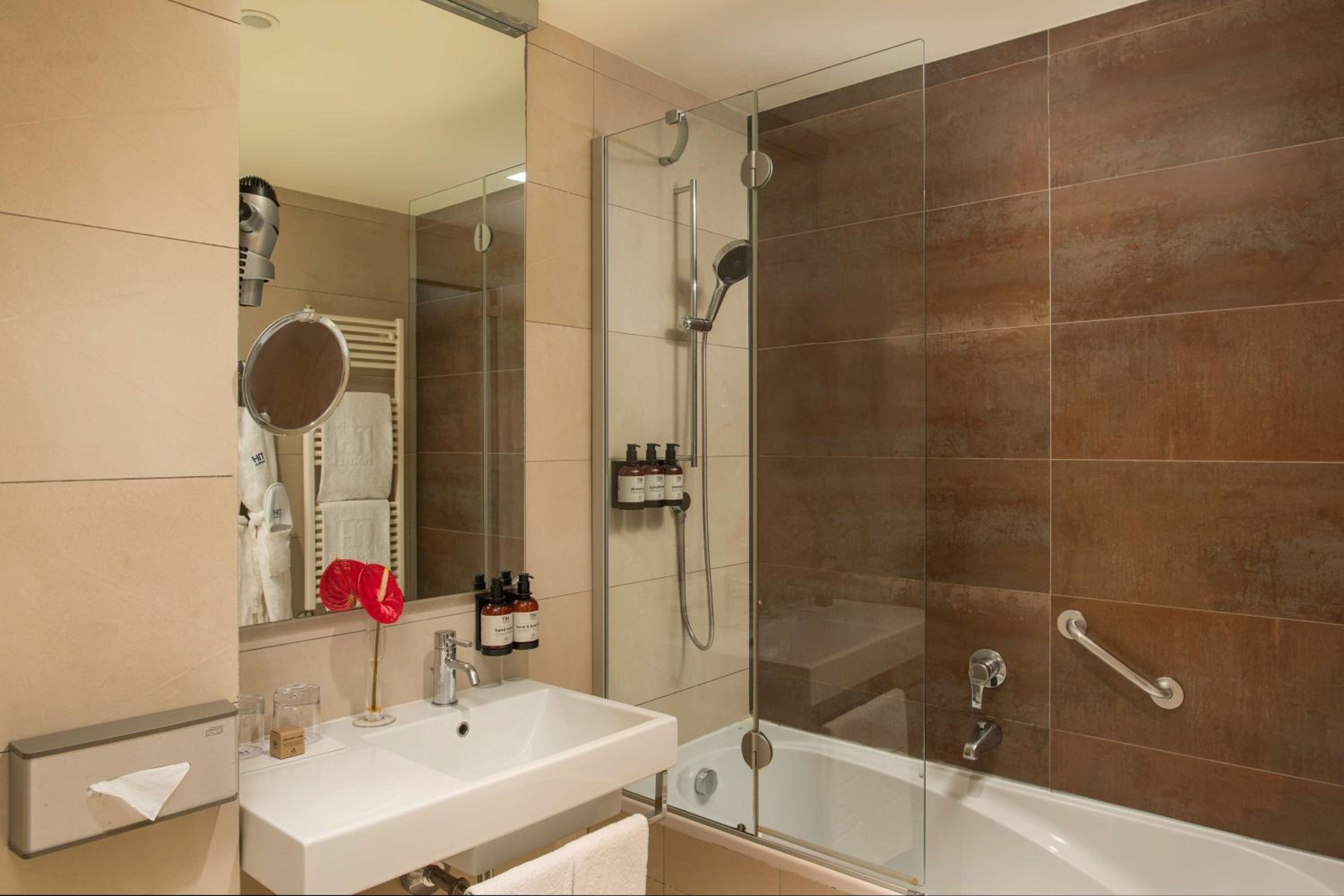 Superior Double or Twin Room - Photo 3