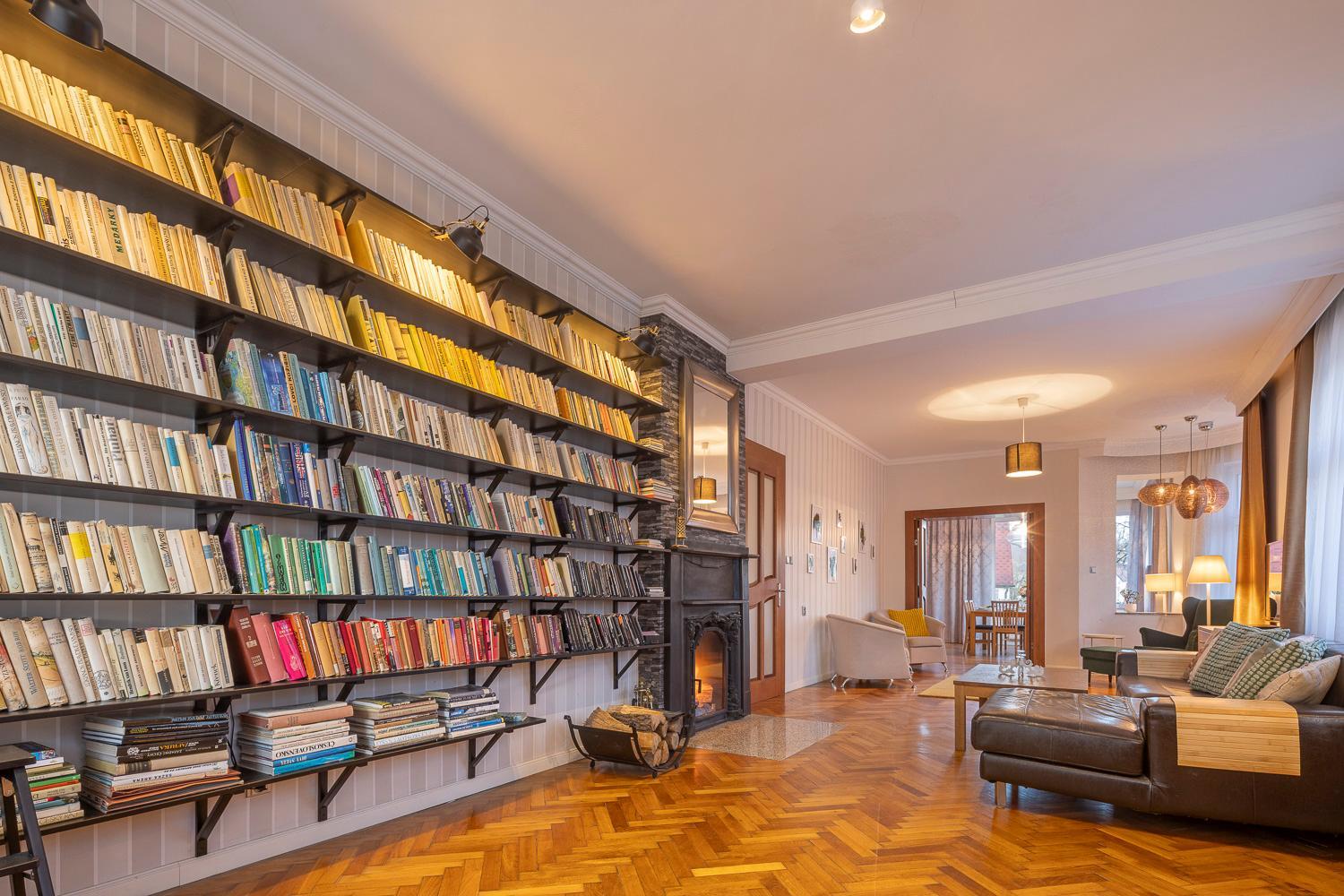 Villa photo 2