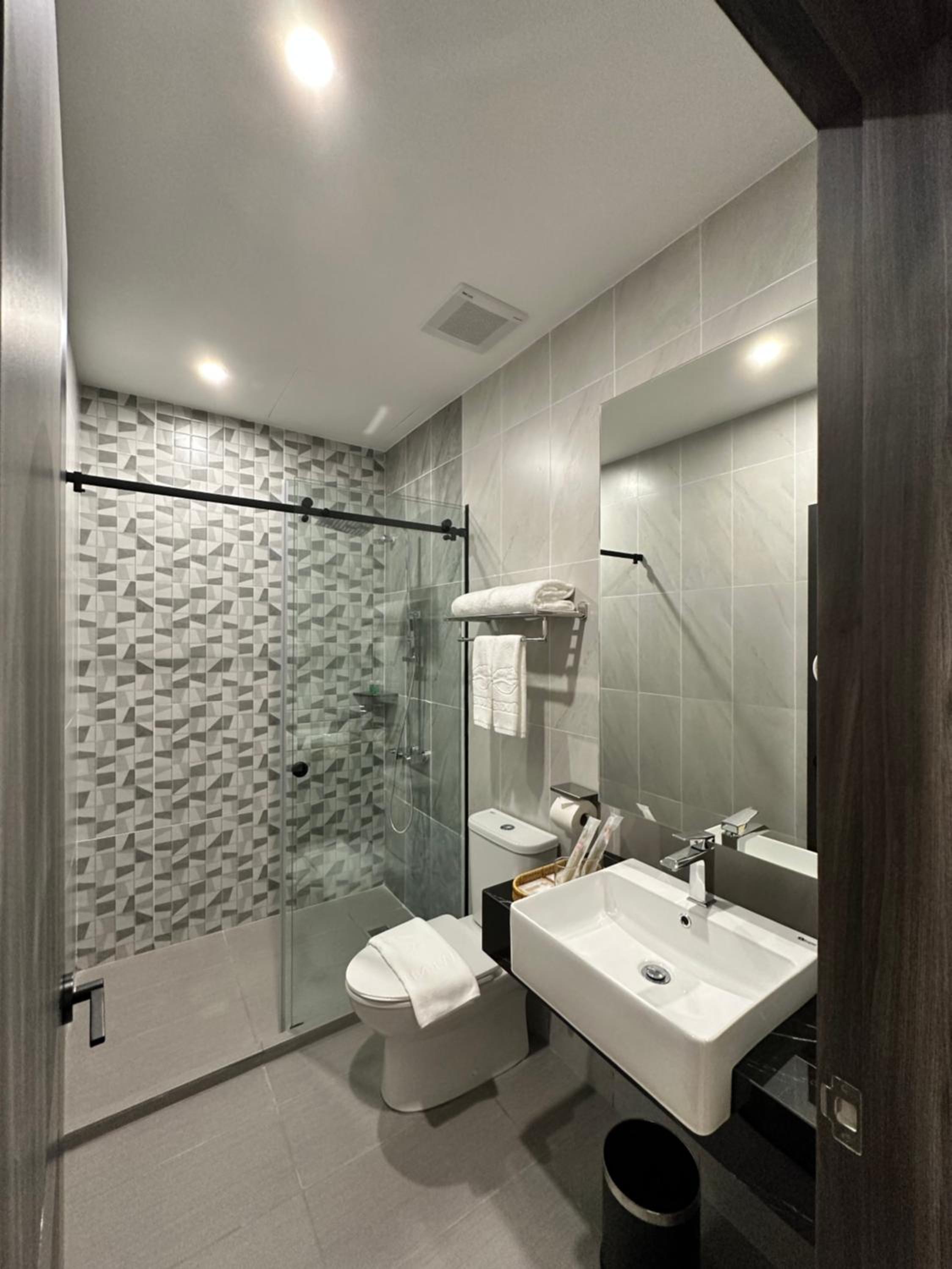 Standard Twin Room with Mountain View