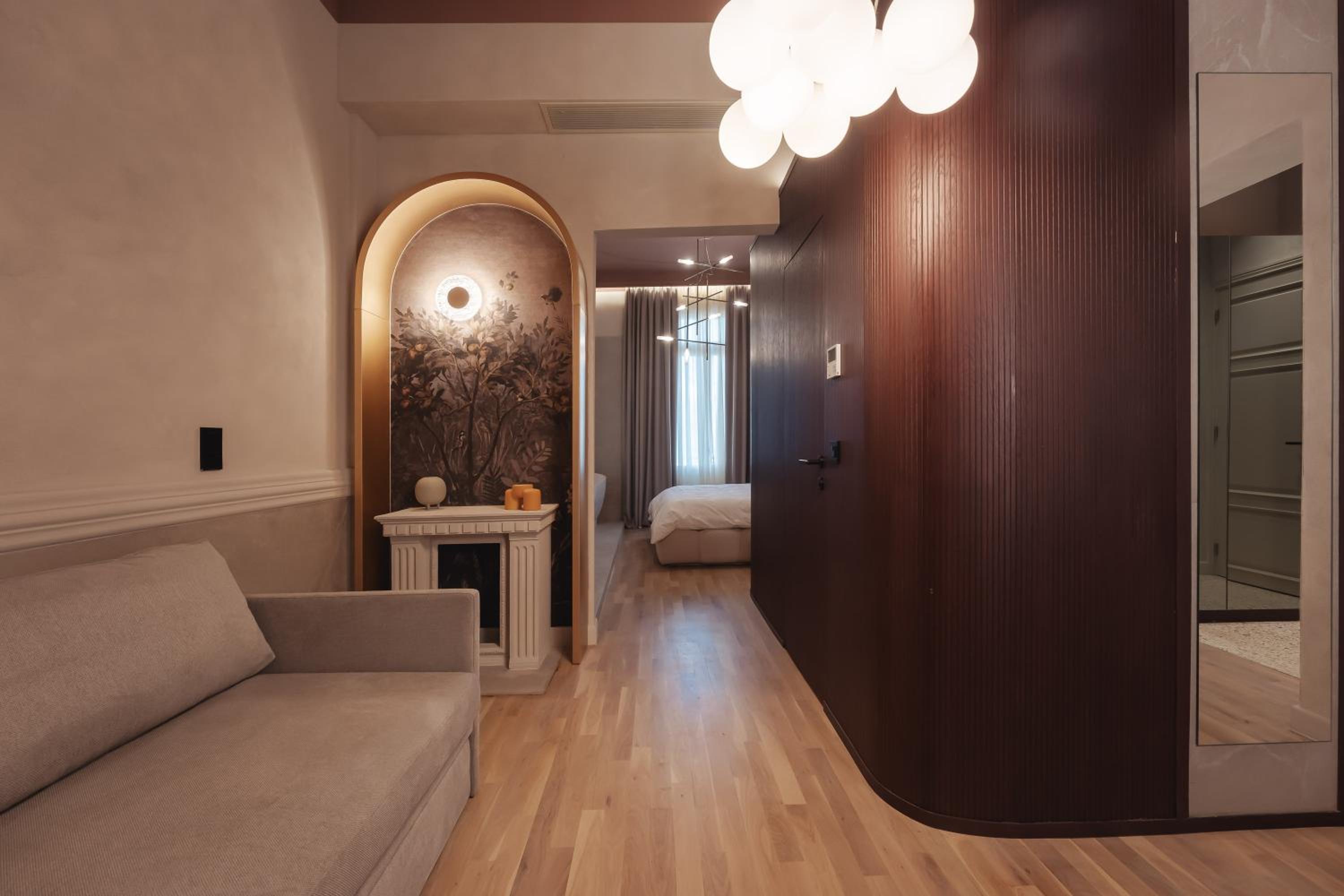 Elegant Suite - Photo 1