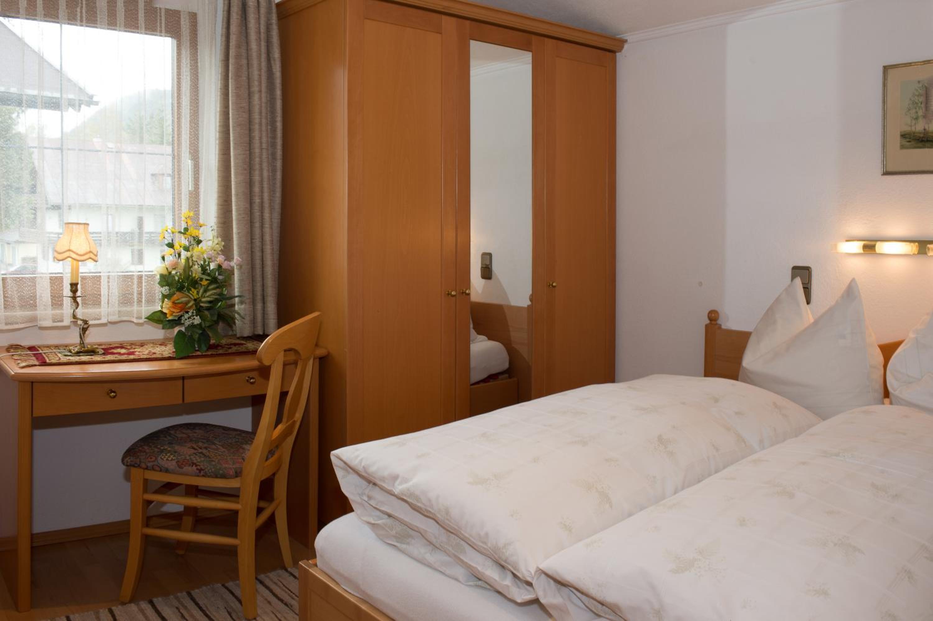 Two-Bedroom Apartment with Balcony photo 3