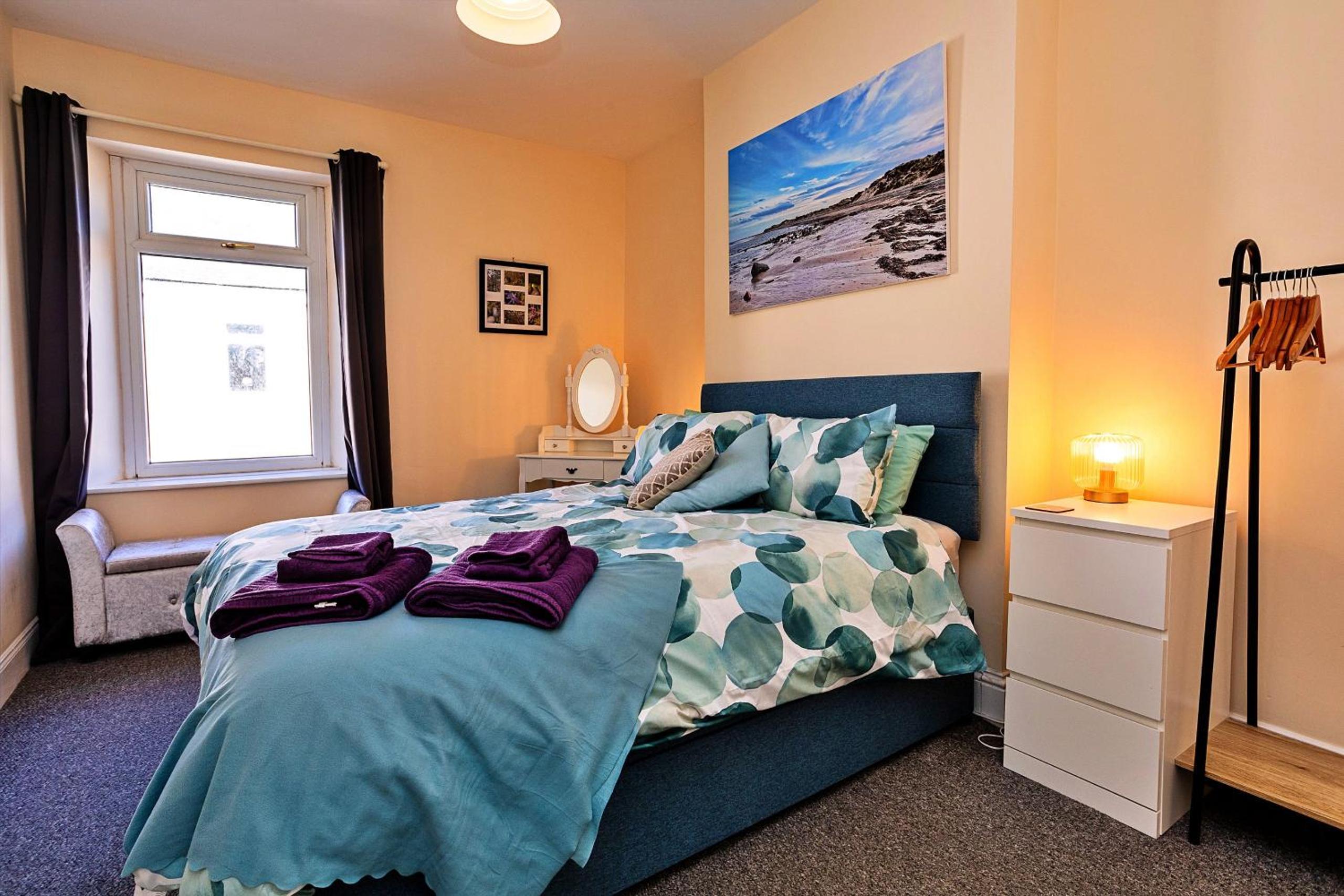 Three-Bedroom House photo 1