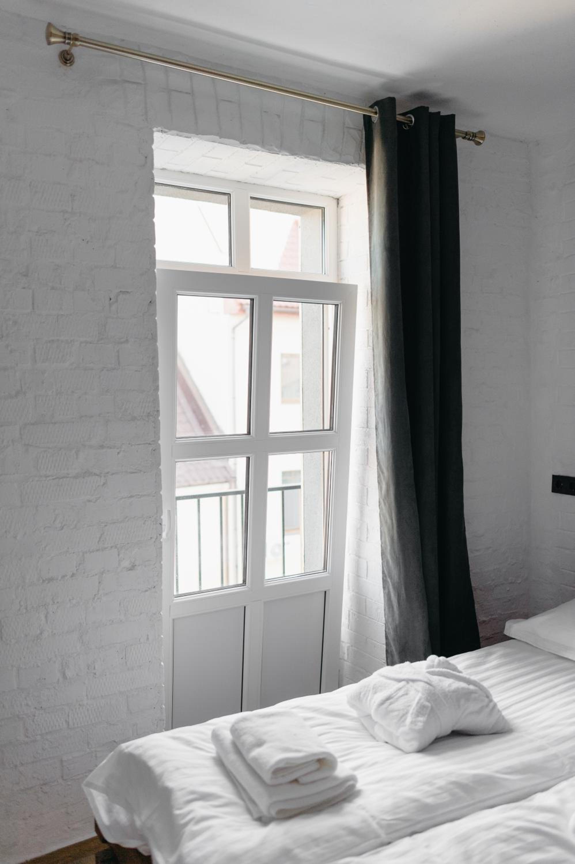 Deluxe Double Room with Balcony photo 1