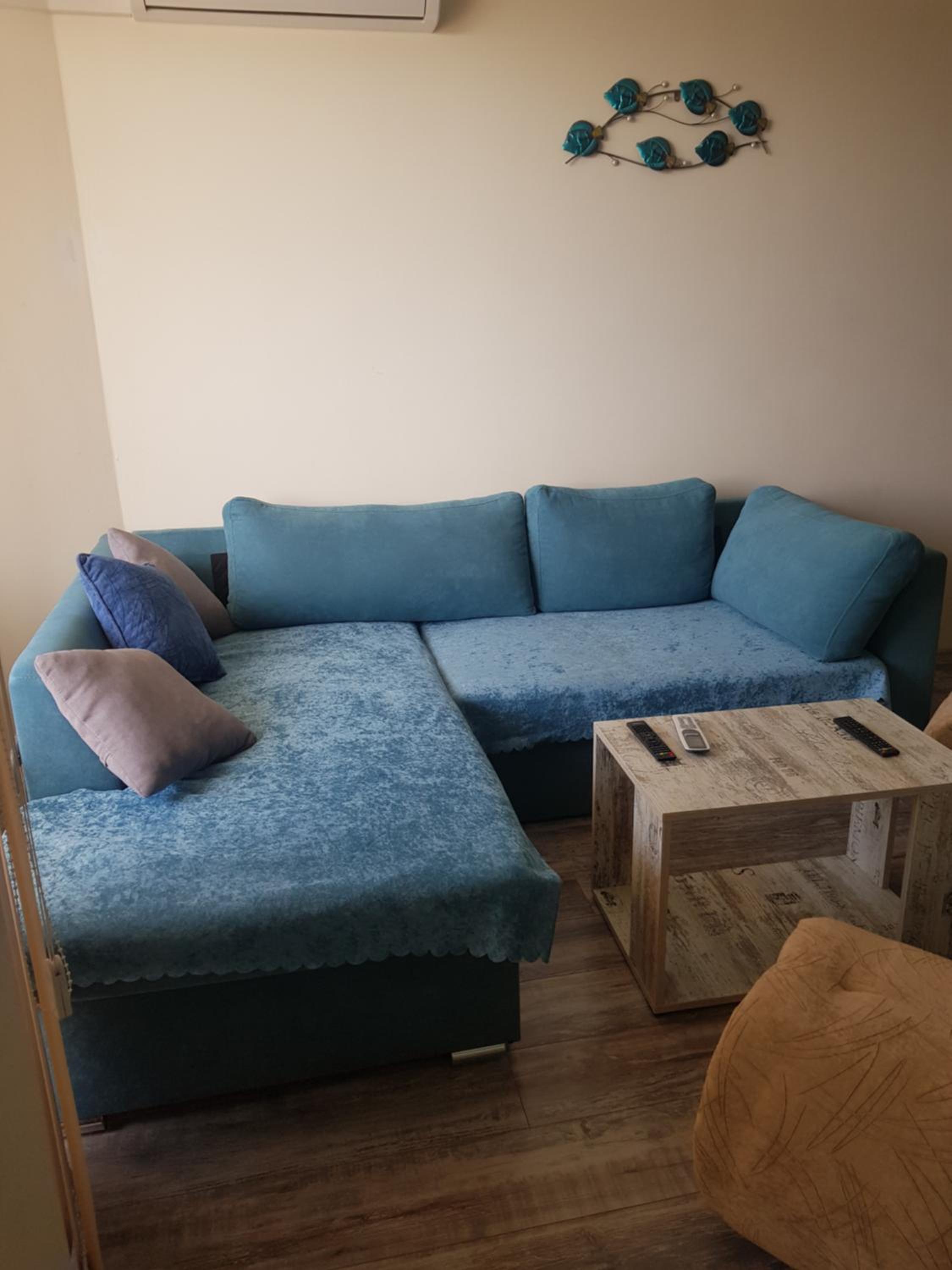 Apartment photo 2