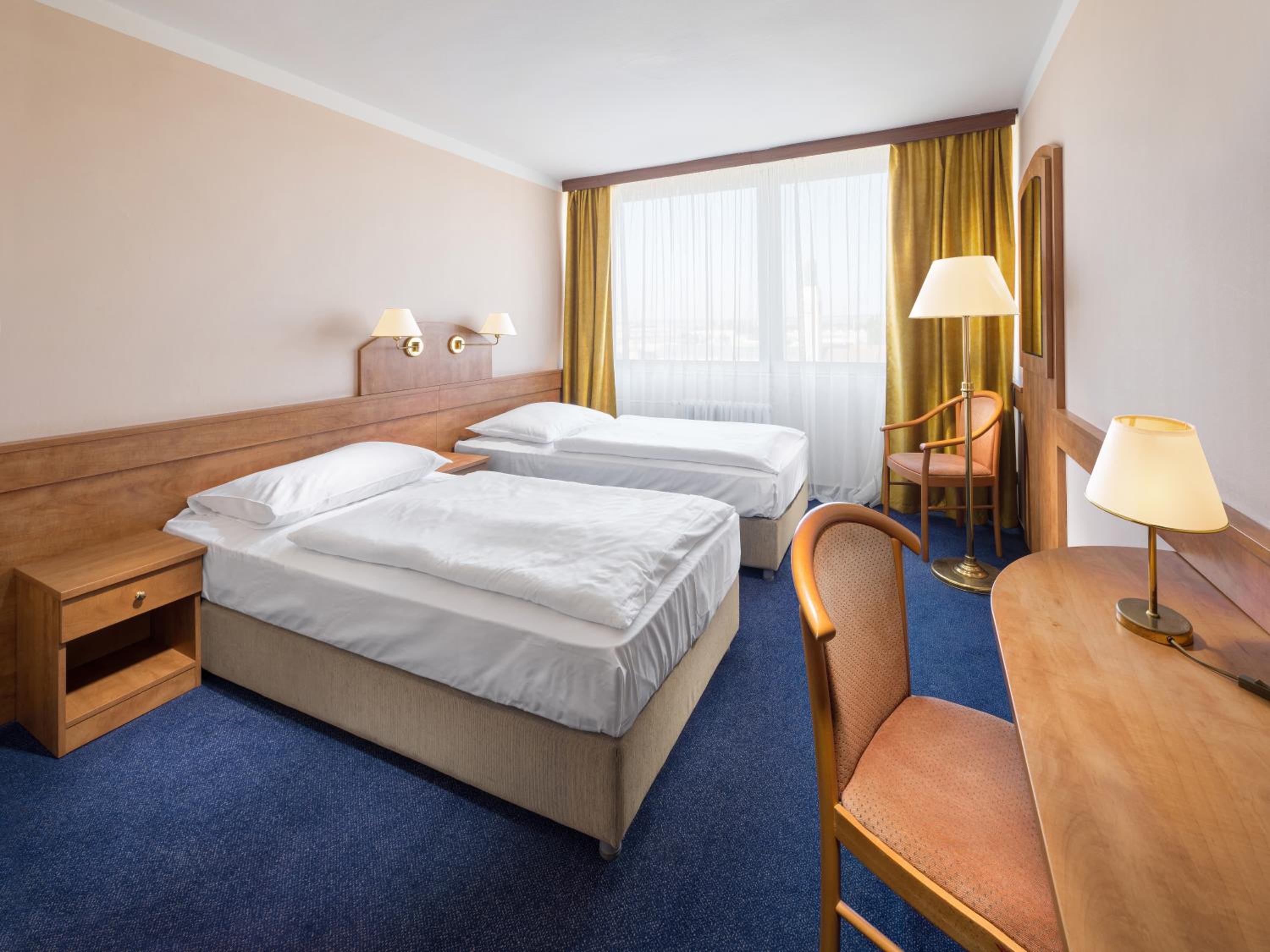 Double or Twin Room - Photo 2