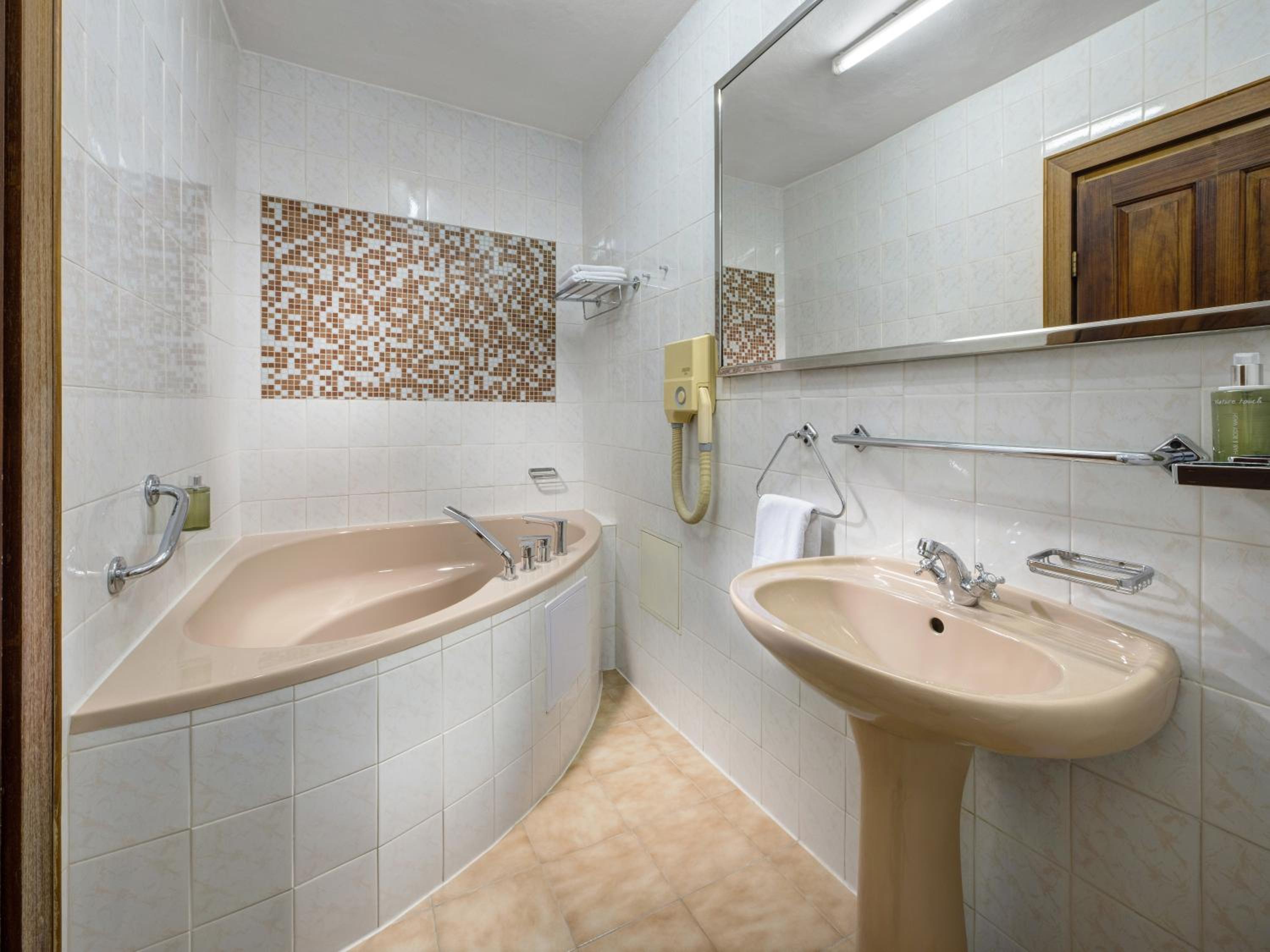 Apartment - Photo 8