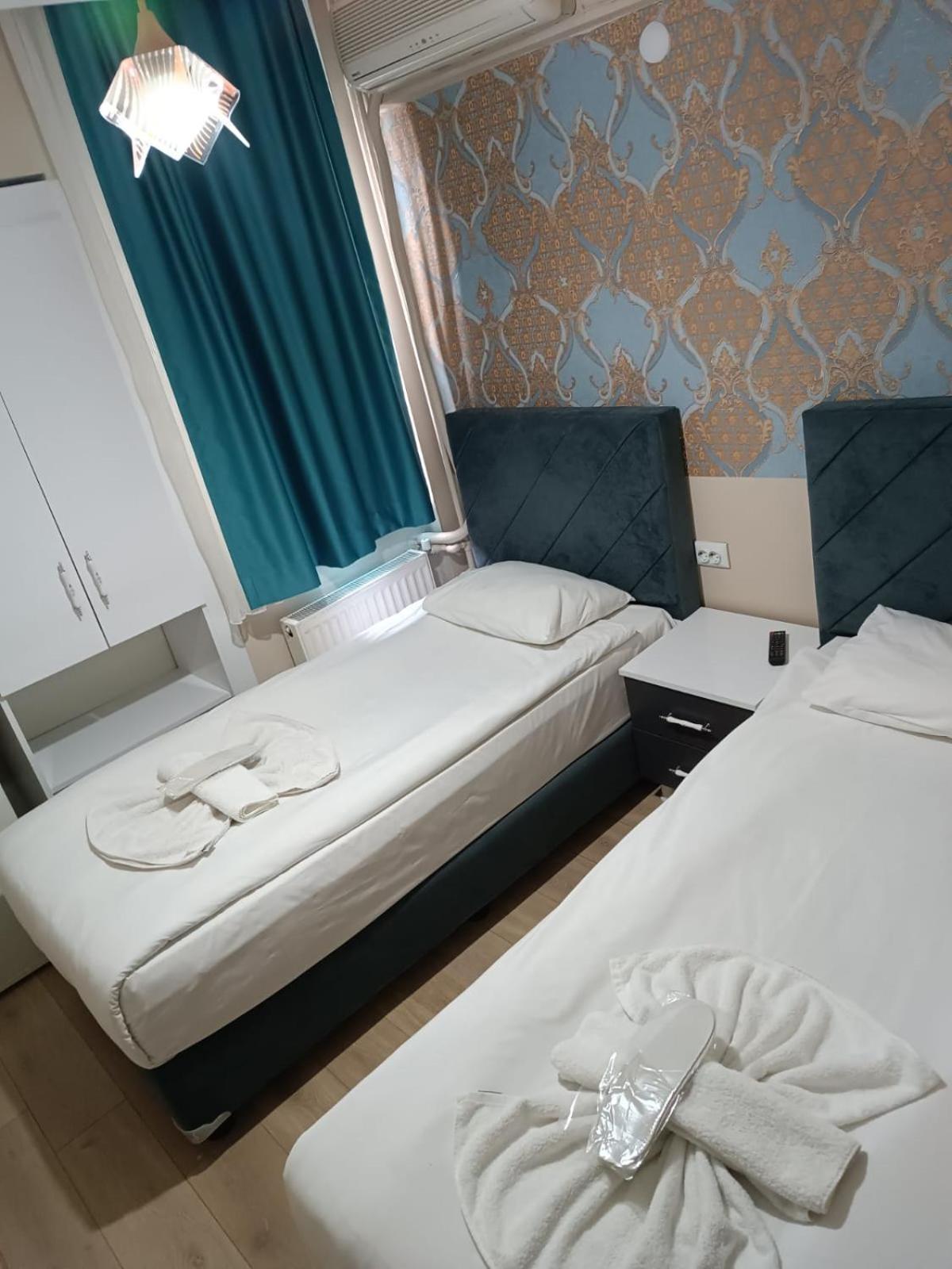 Deluxe Double Room with Two Double Beds photo 2