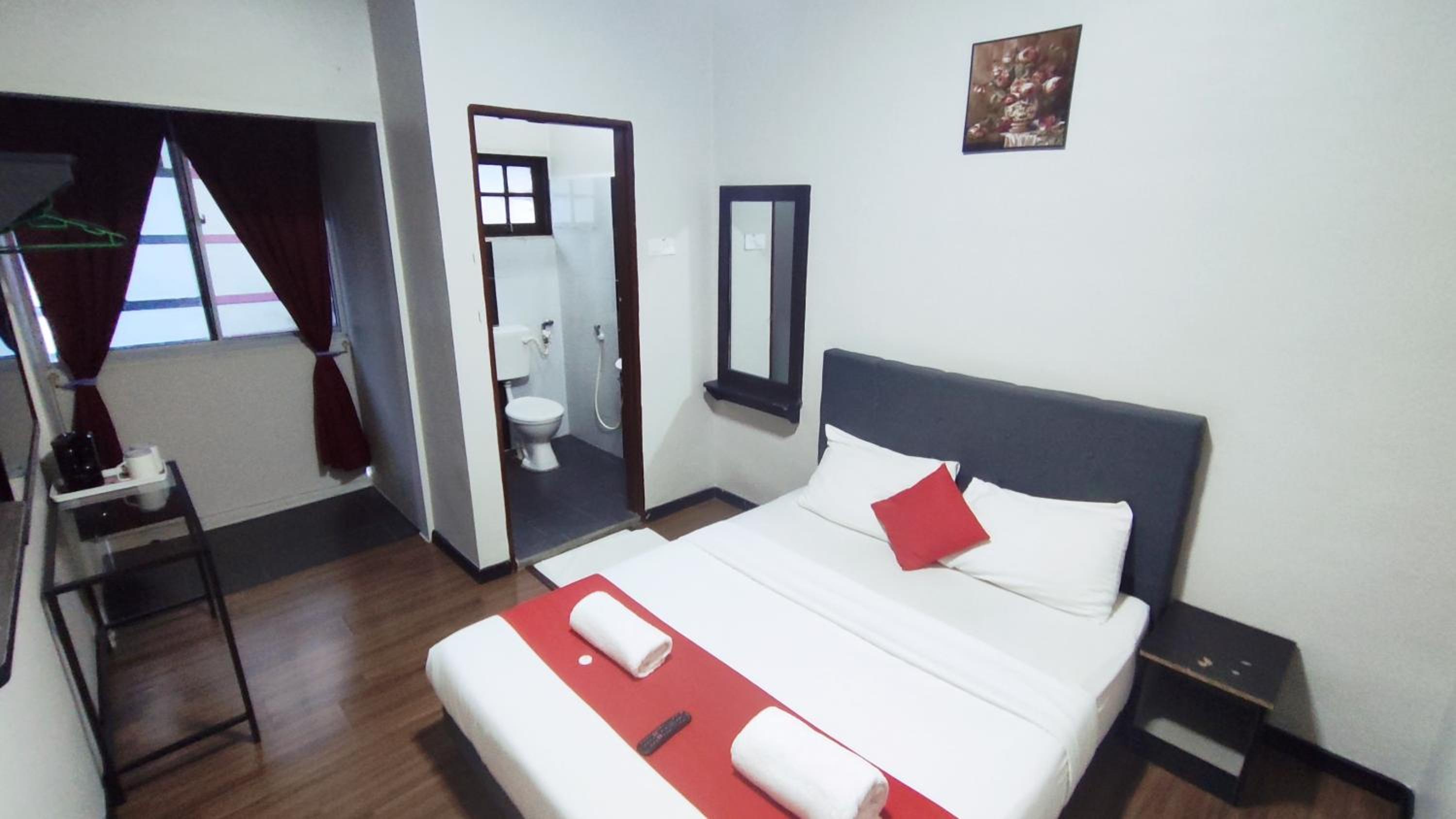 Double Room with Private Bathroom photo 2