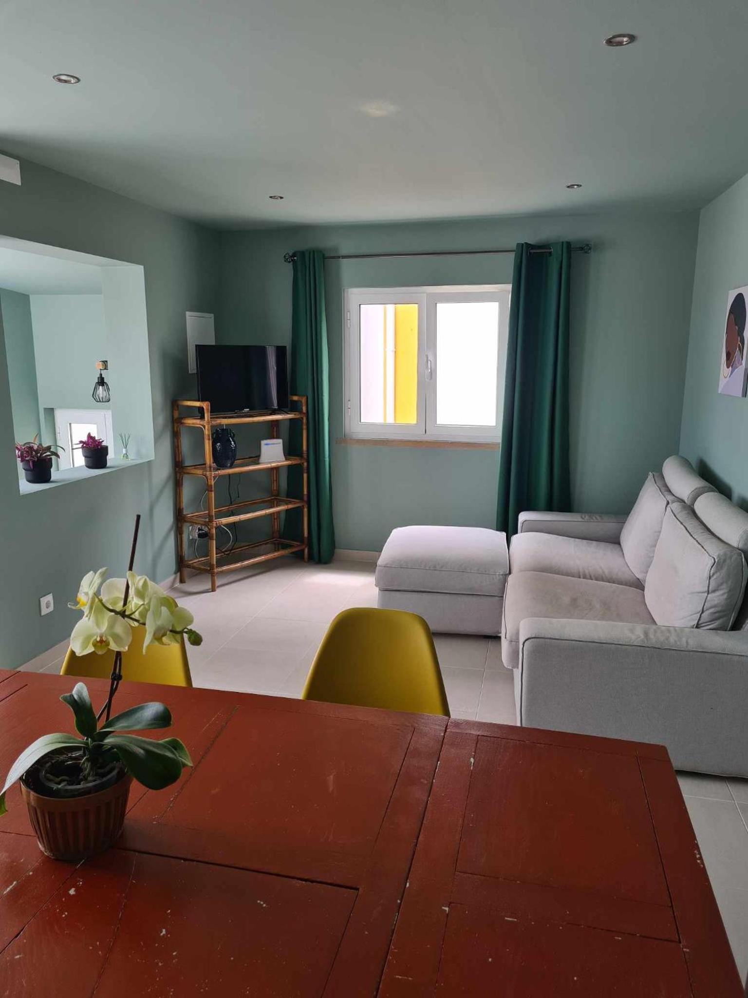 Three-Bedroom House photo 3