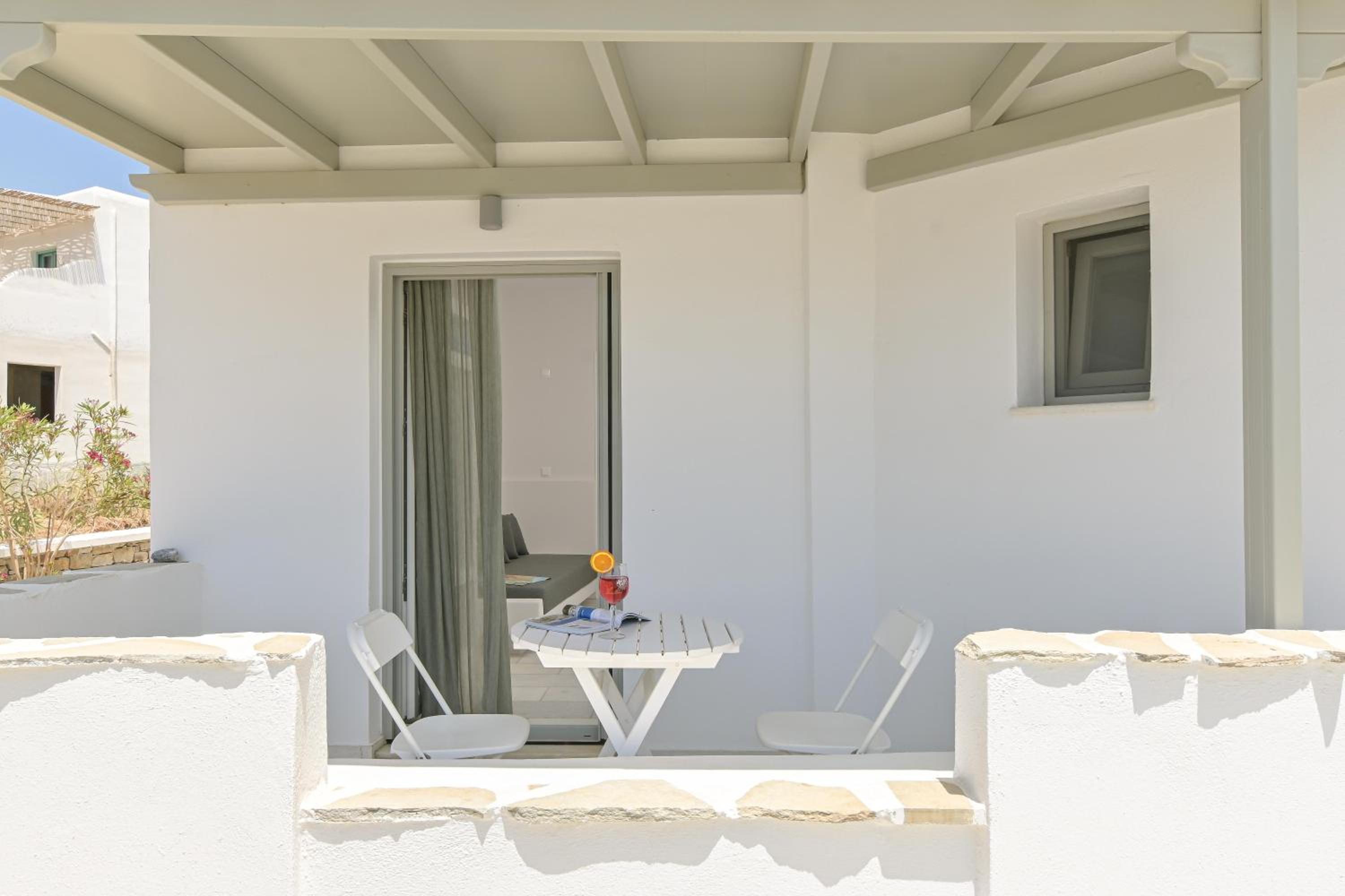 Junior Suite with Garden View - Photo 8