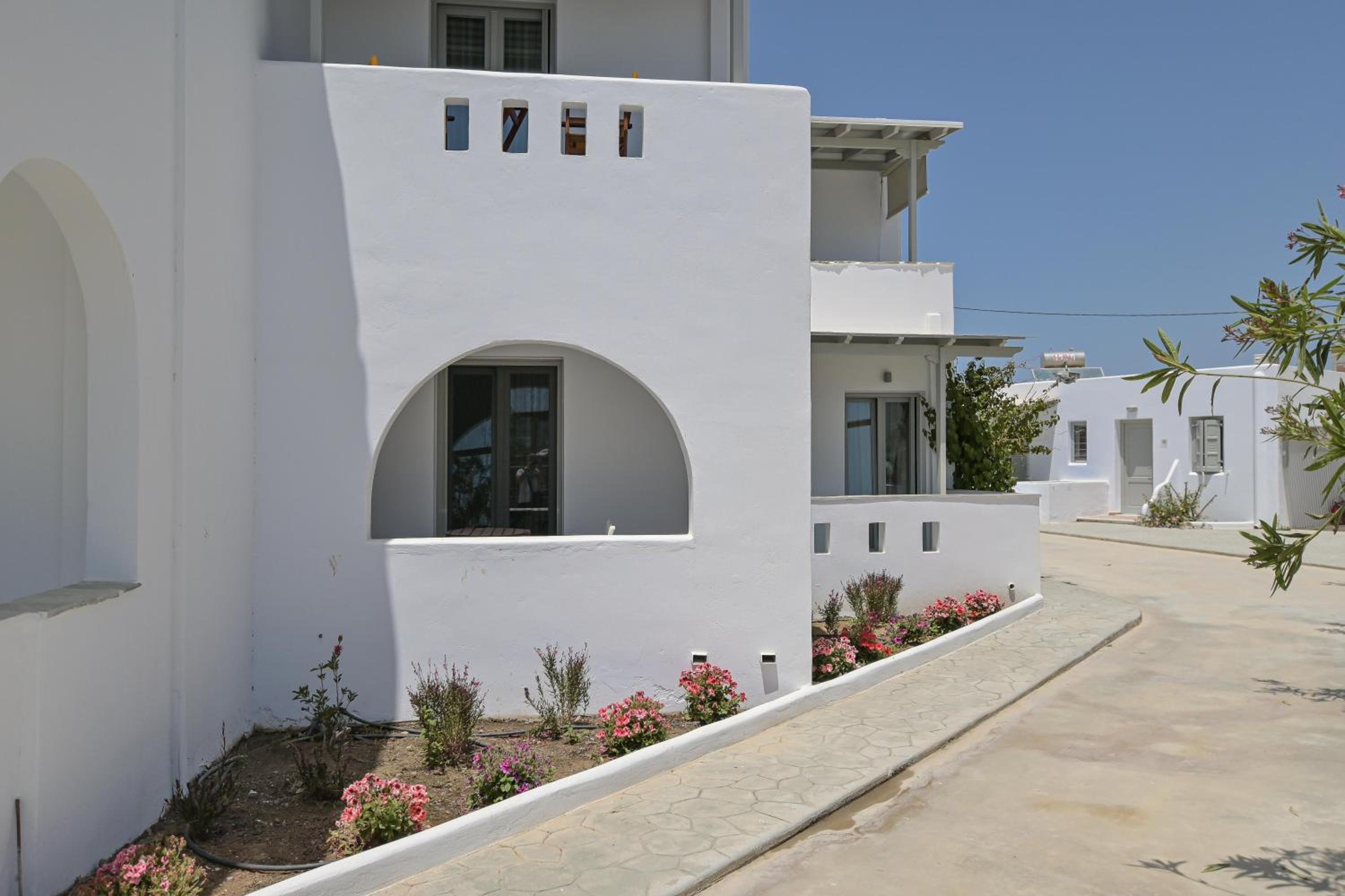 Junior Suite with Garden View - Photo 11