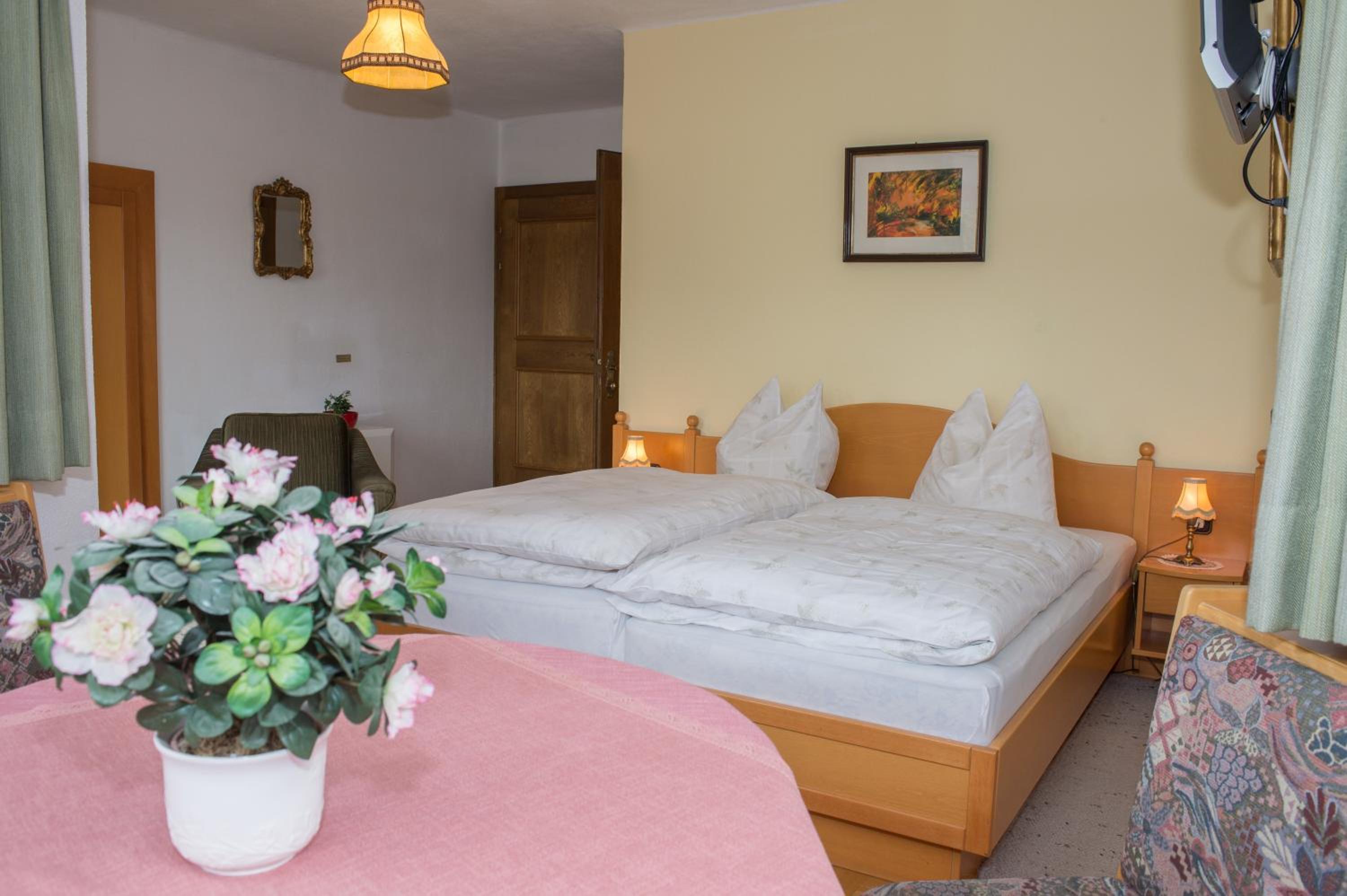 Deluxe Double Room with Balcony photo 2