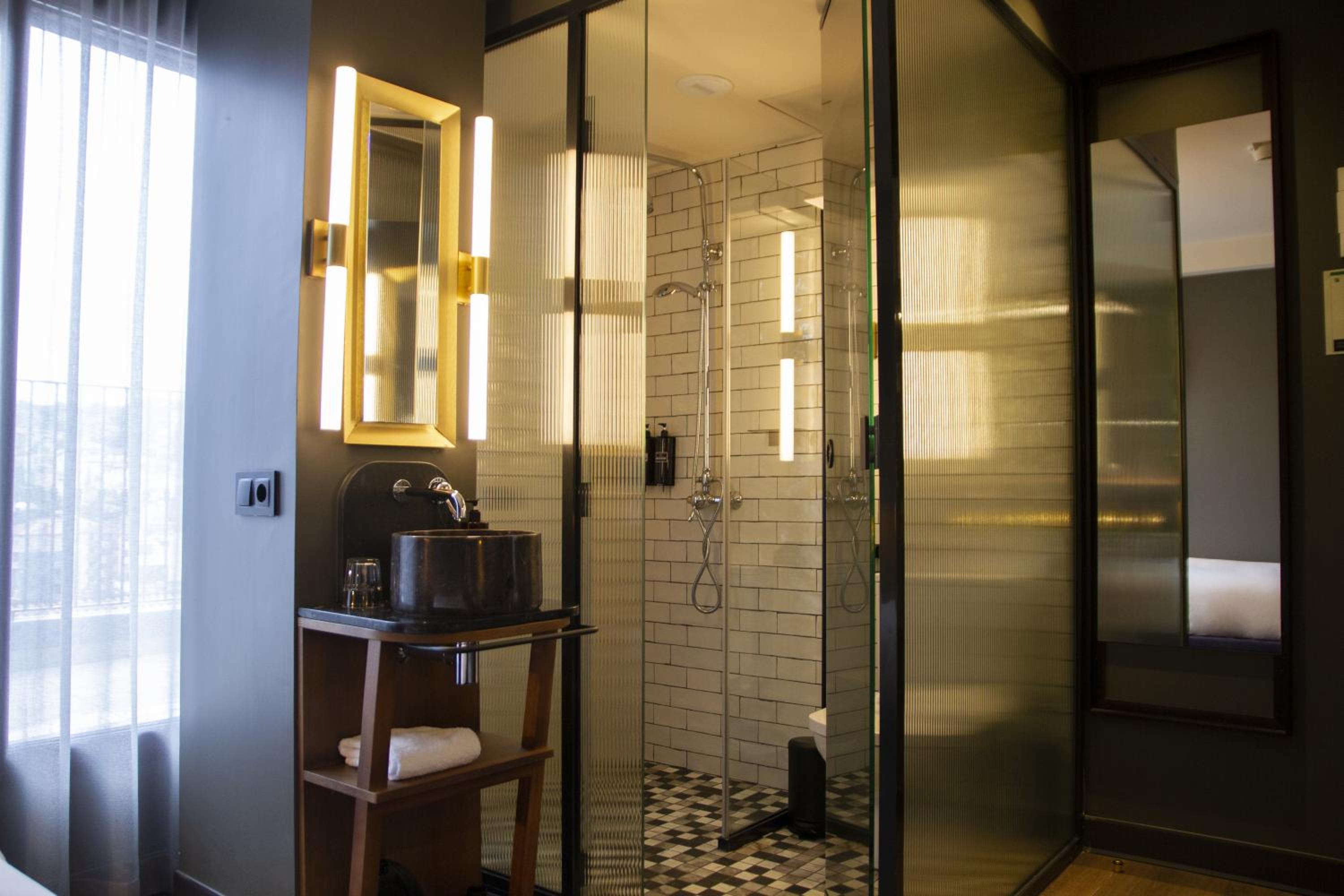 Superior Deluxe Room - Photo 2