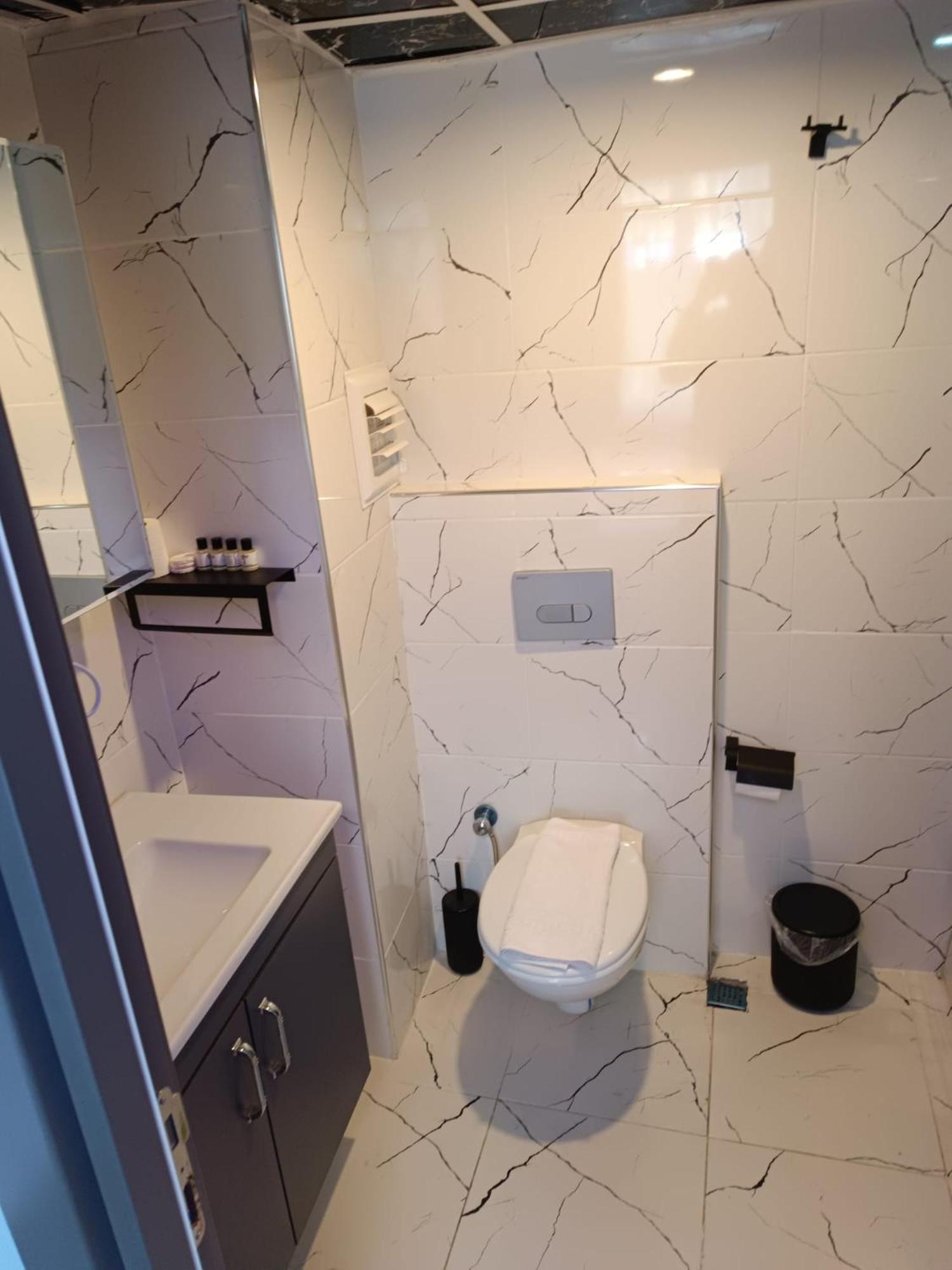 Deluxe Double Room with Two Double Beds photo 3