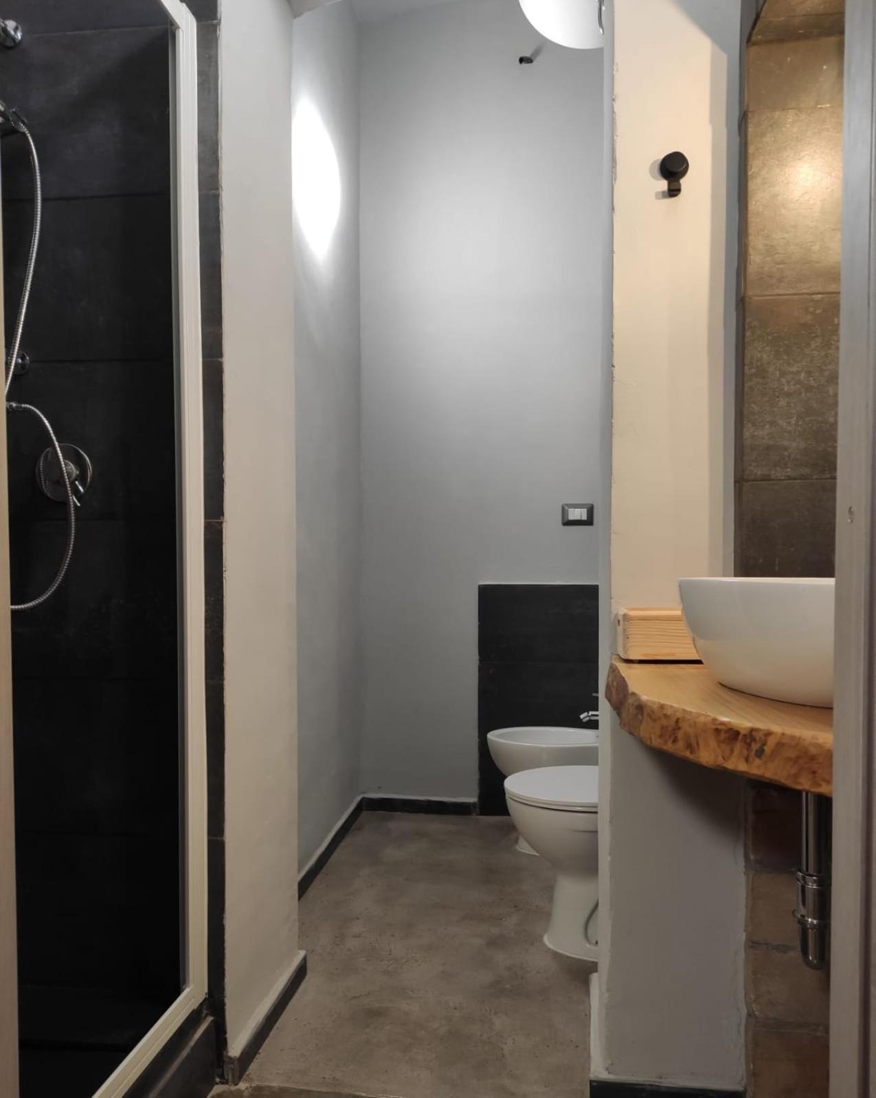 Studio Apartment - Photo 9
