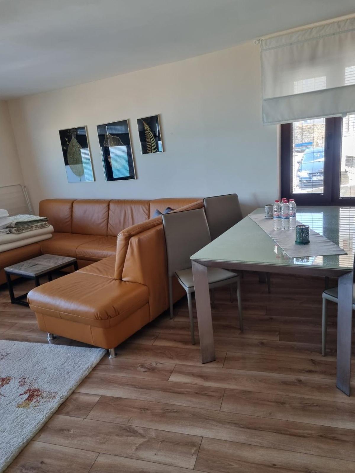 Deluxe One-Bedroom Apartment with Sea View