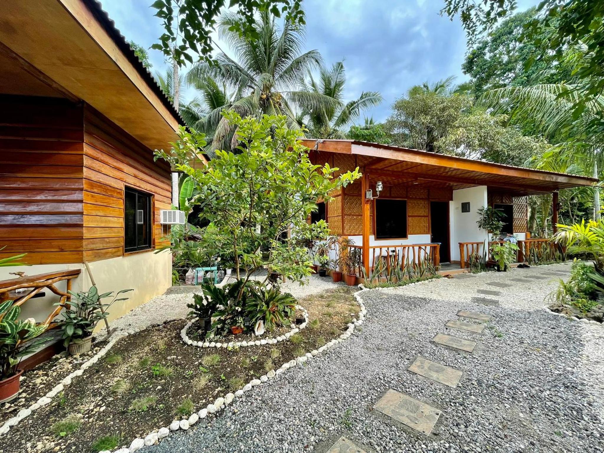 One-Bedroom House - Photo 10