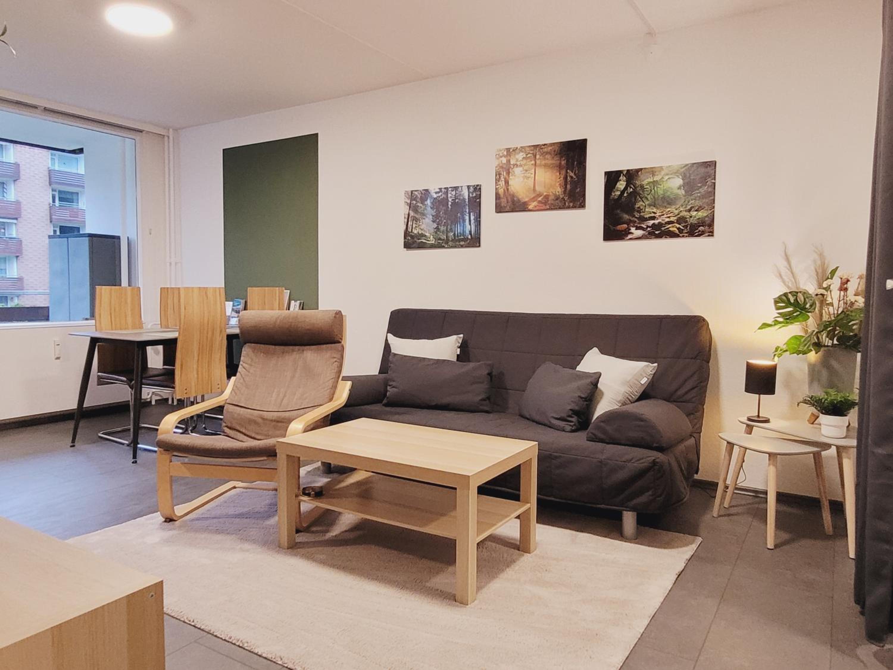 One-Bedroom Apartment photo 1