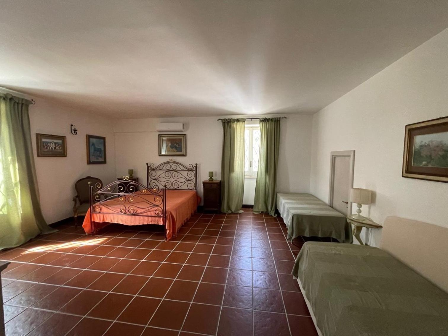 Deluxe Double Room with Extra Bed photo 2
