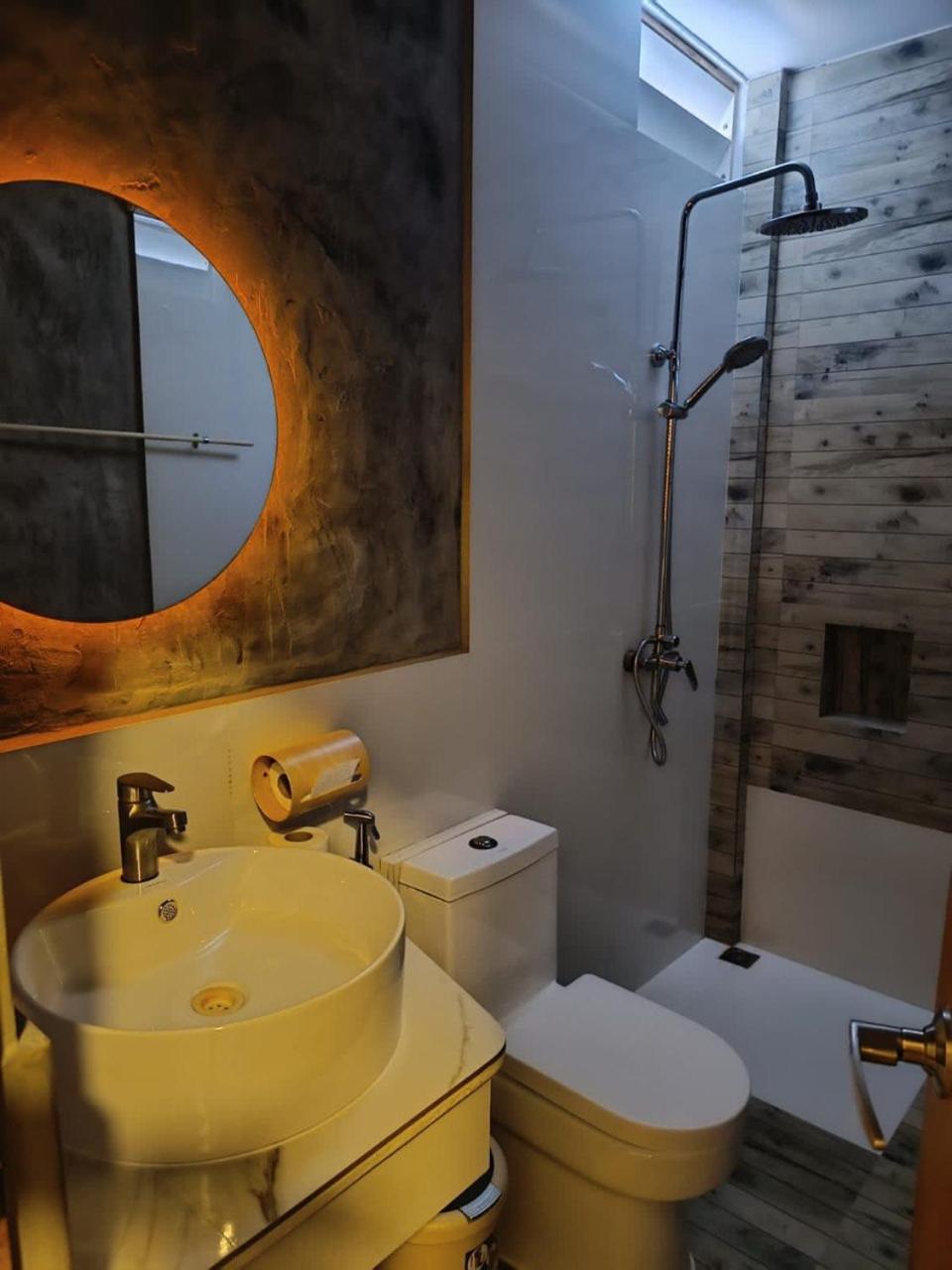 Deluxe Single Room with City View photo 3