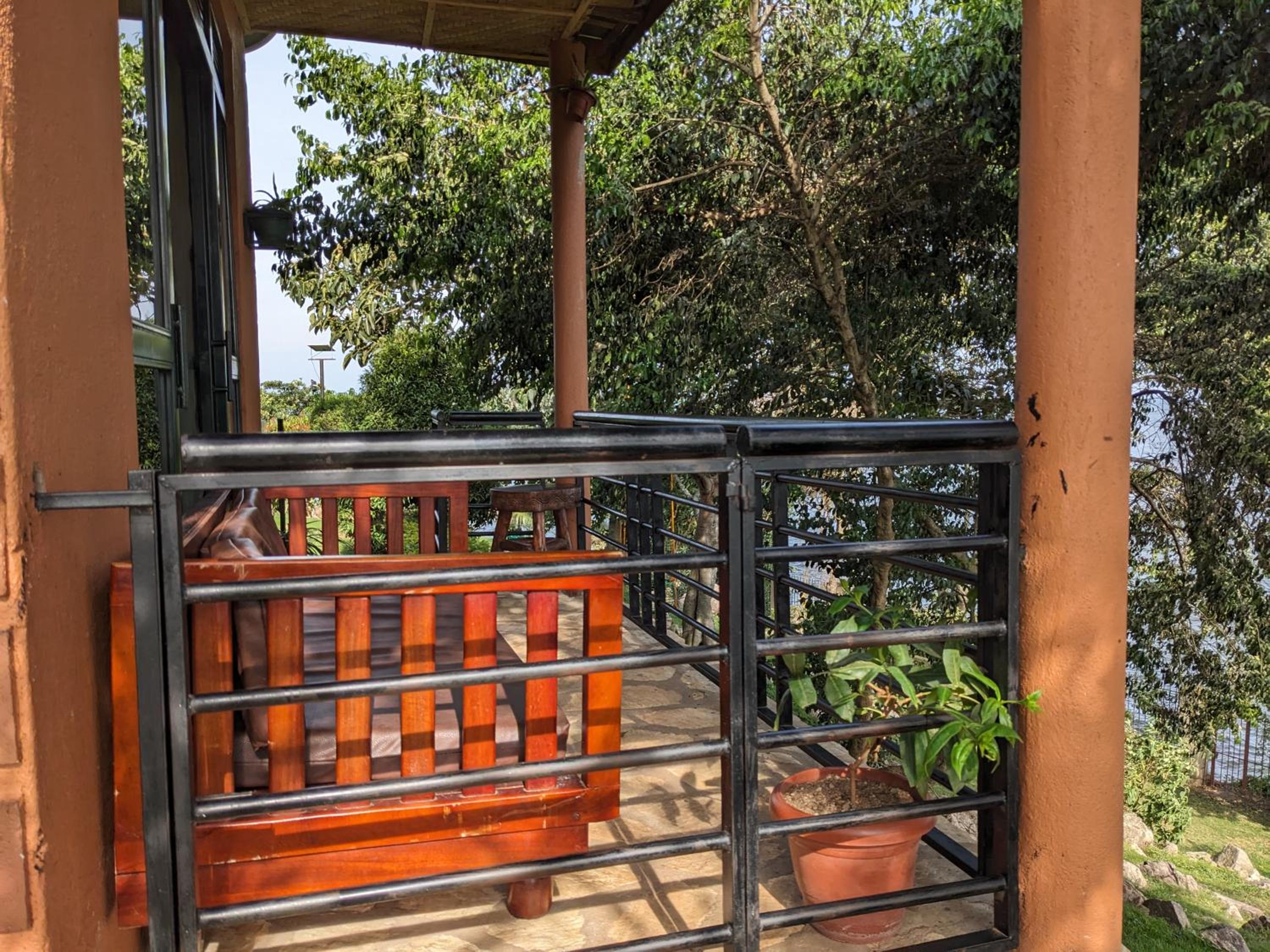 Deluxe Double Room with Balcony photo 2