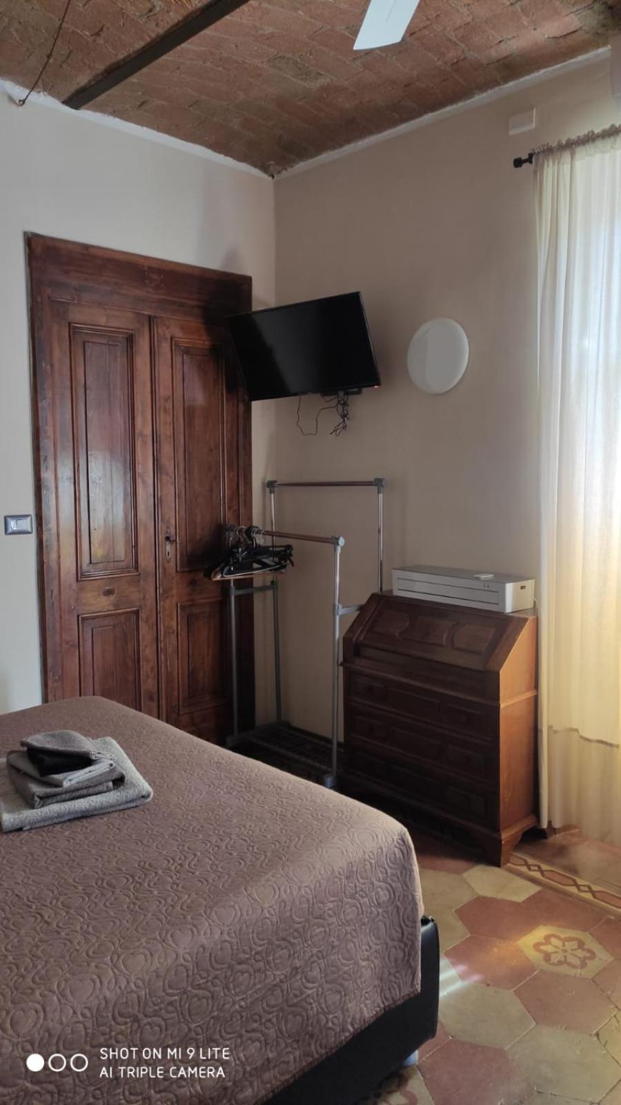 Studio Apartment - Photo 11